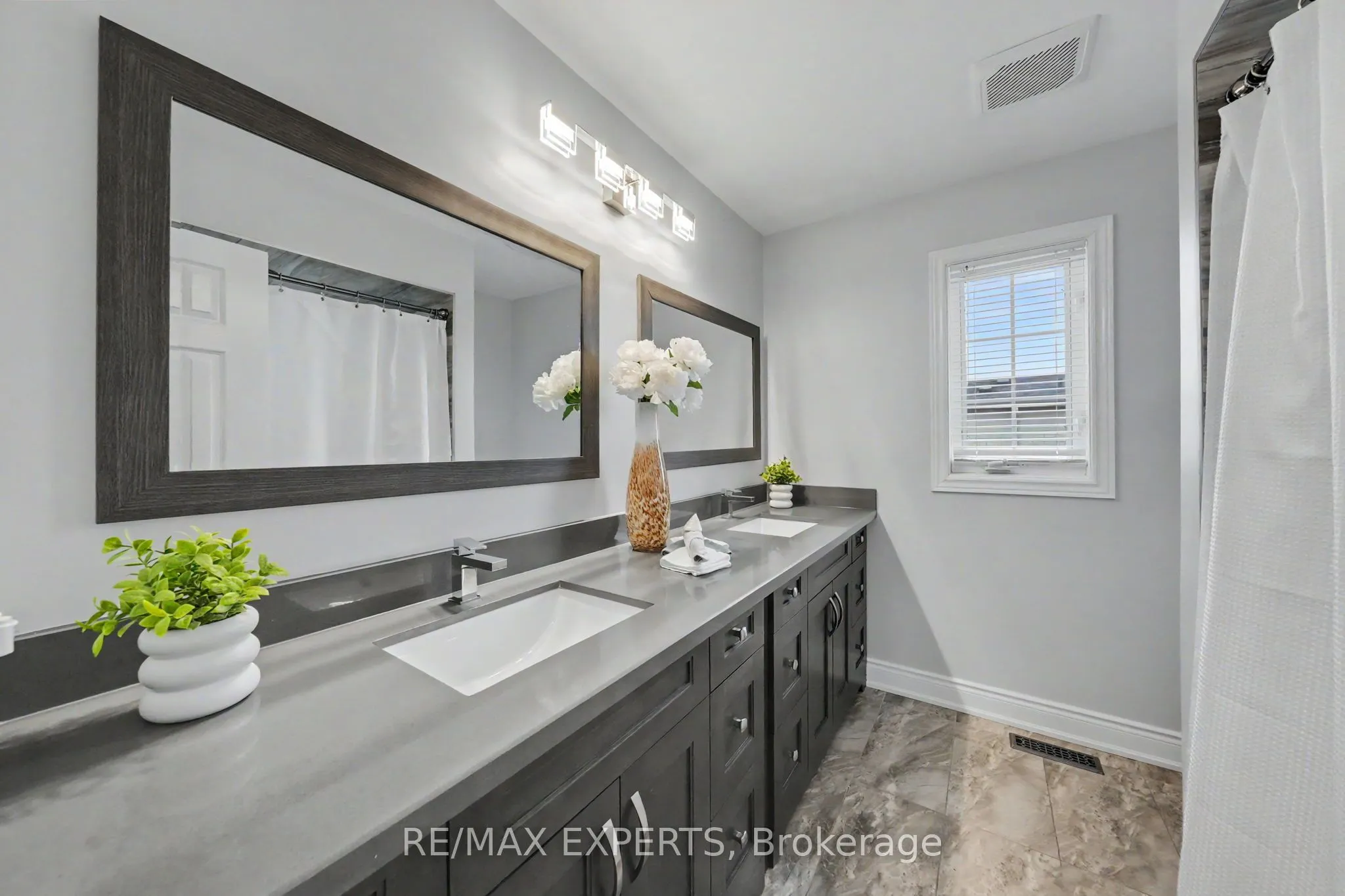 2 Ironhorse Crescent