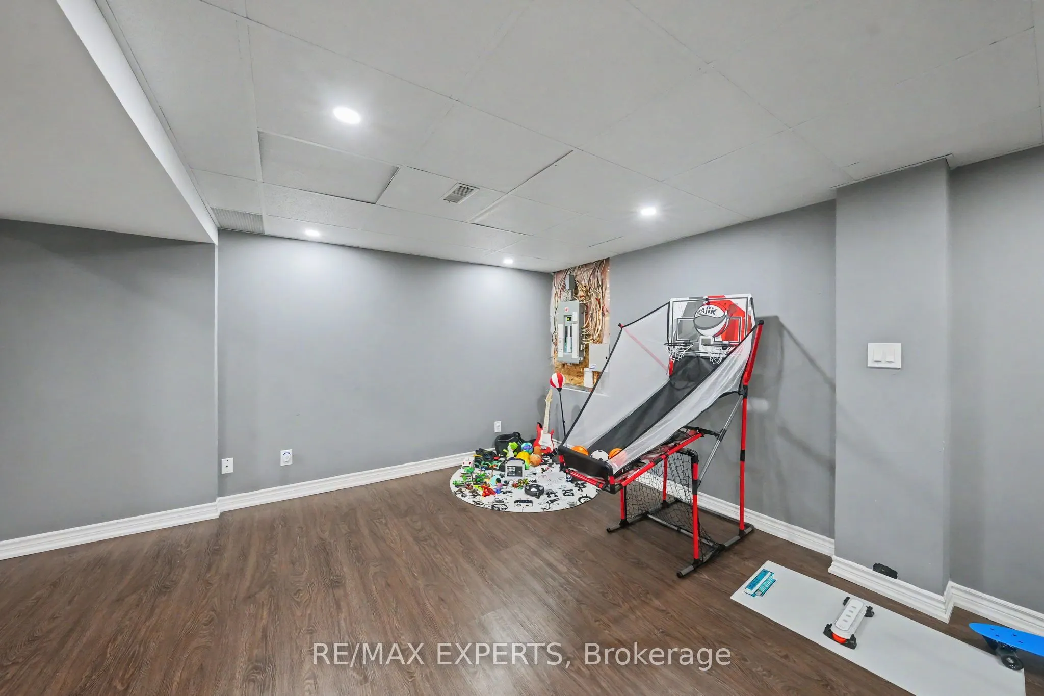 2 Ironhorse Crescent