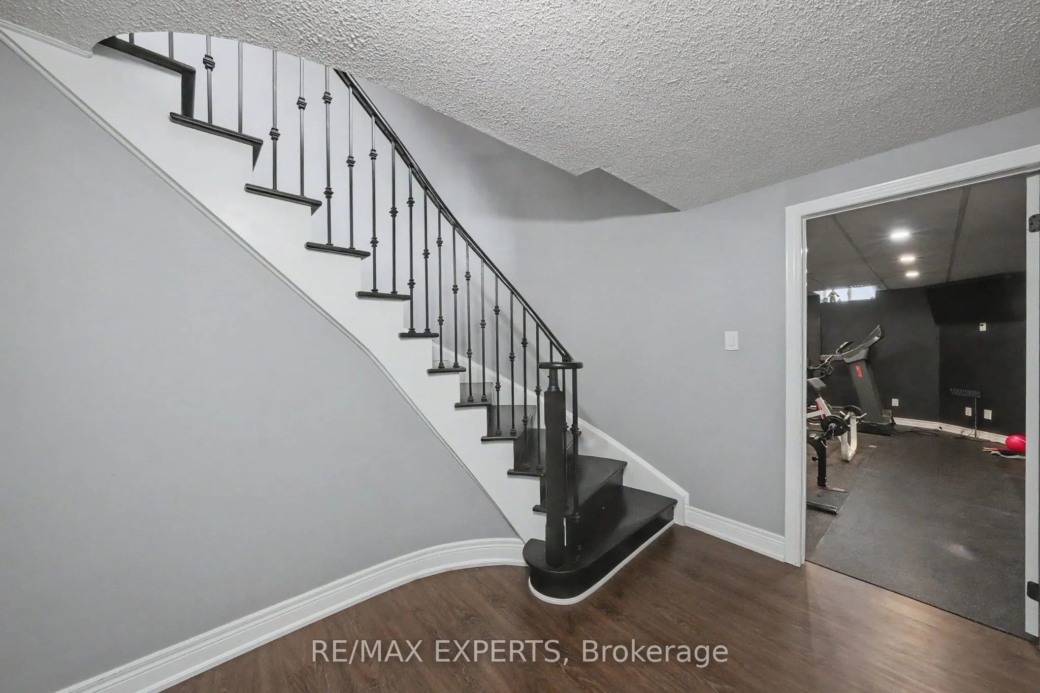 2 Ironhorse Crescent
