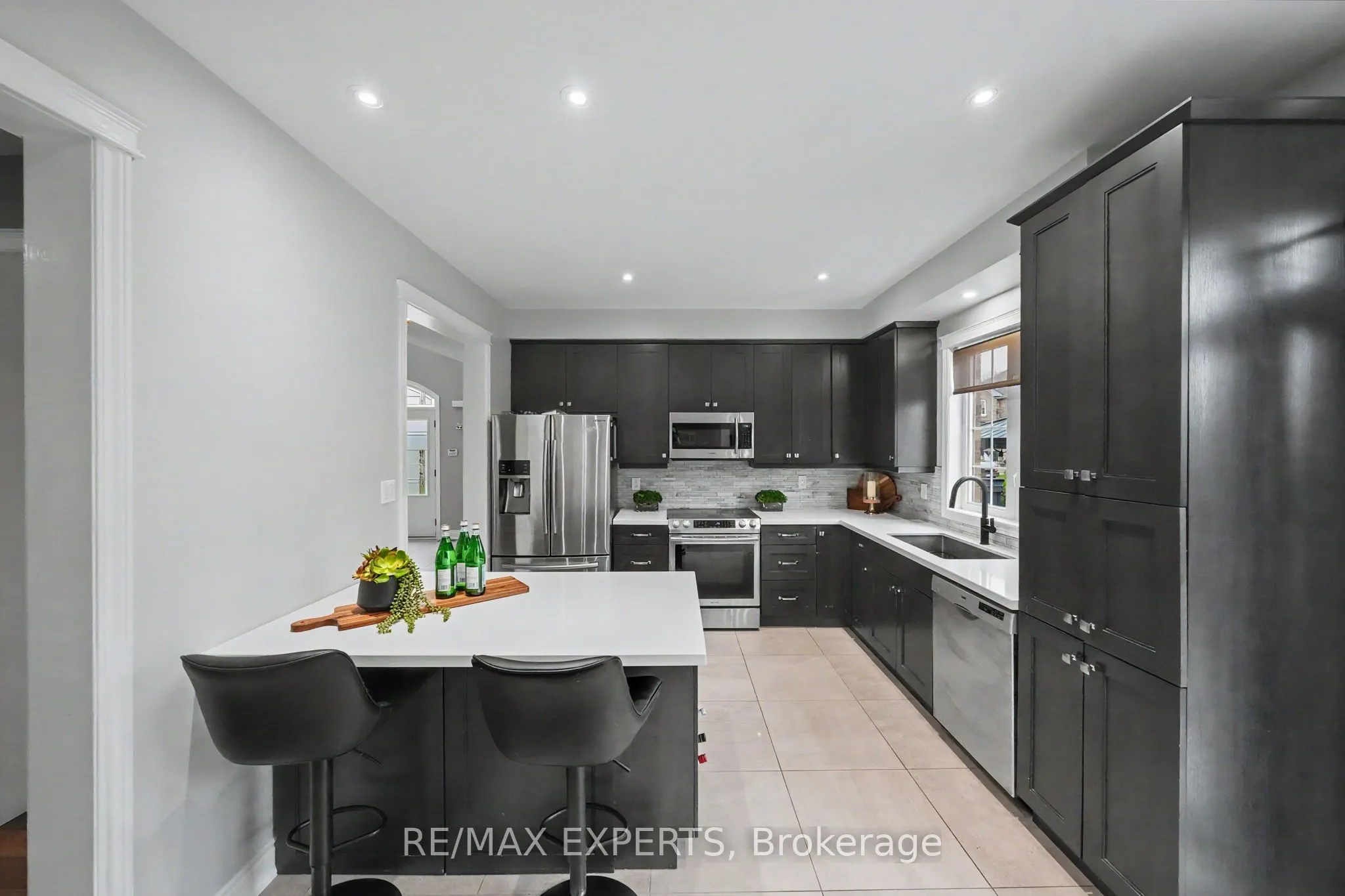 2 Ironhorse Crescent