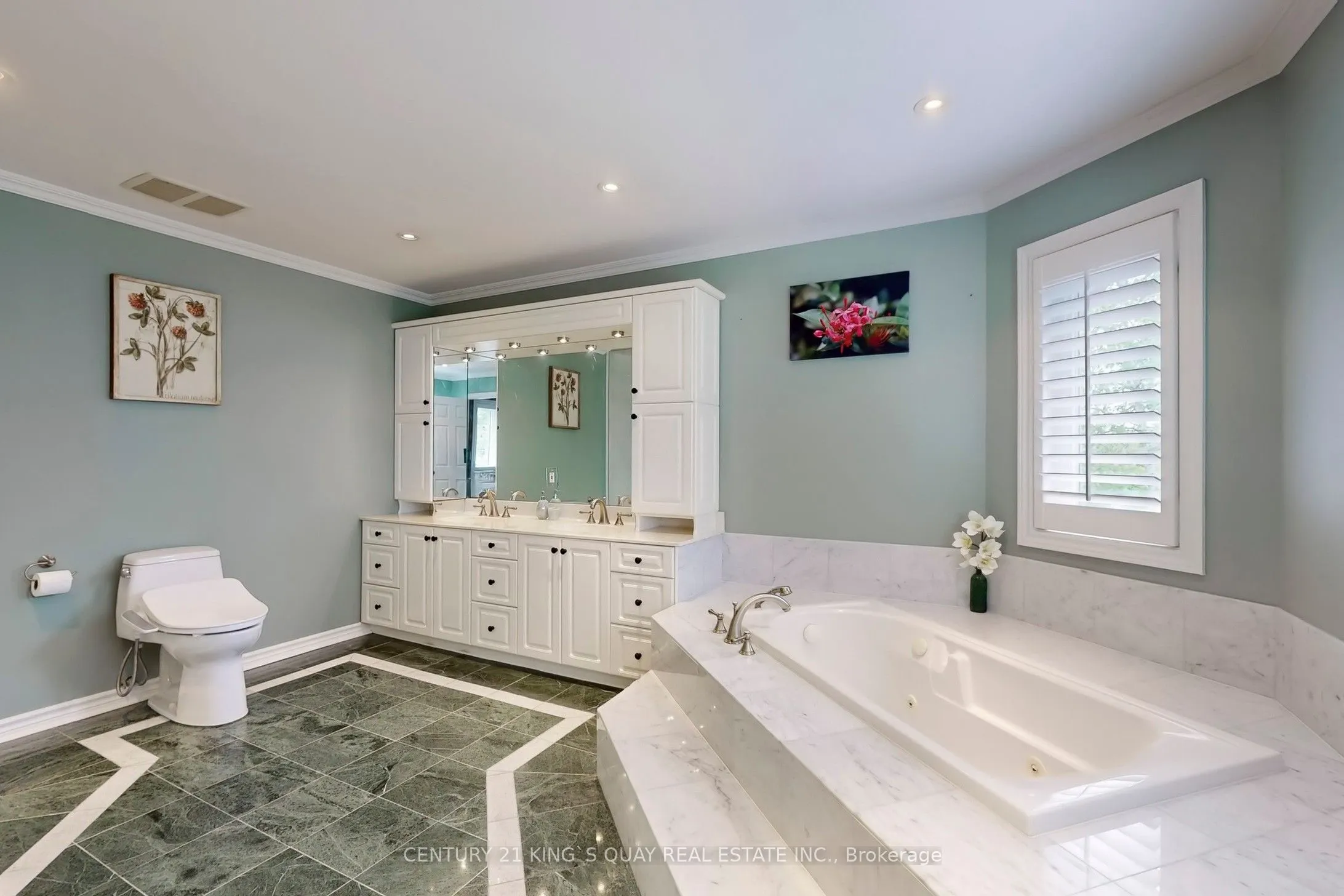 110 Crawford Crescent