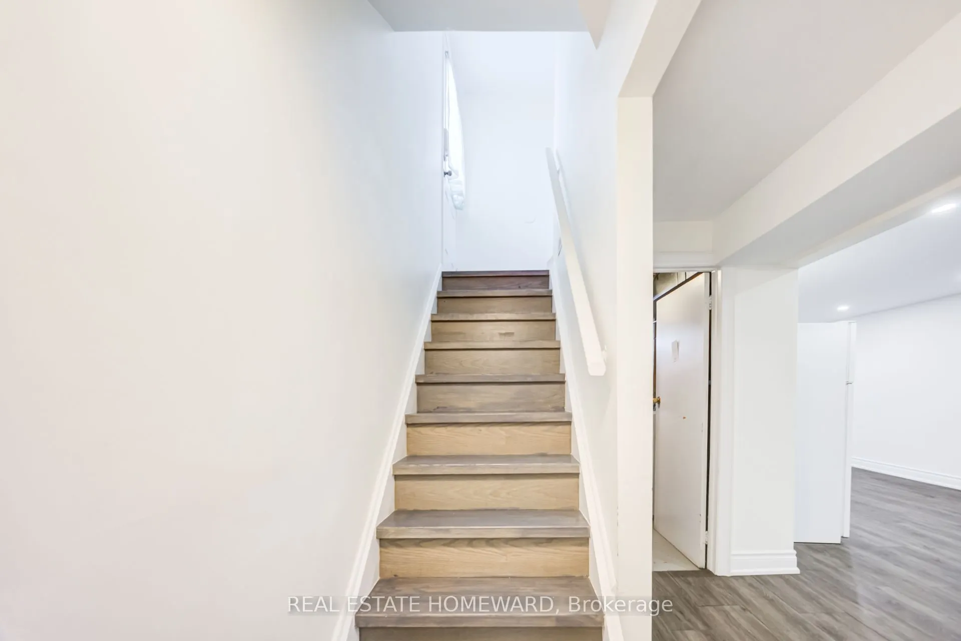 783 Dodsworth Crescent