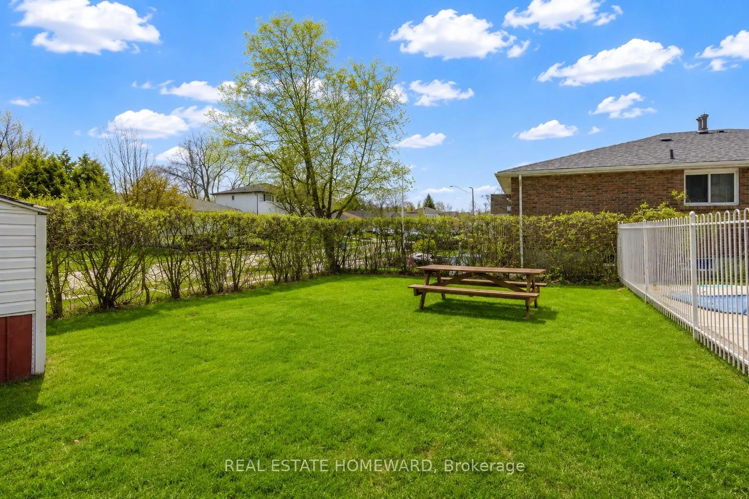 783 Dodsworth Crescent