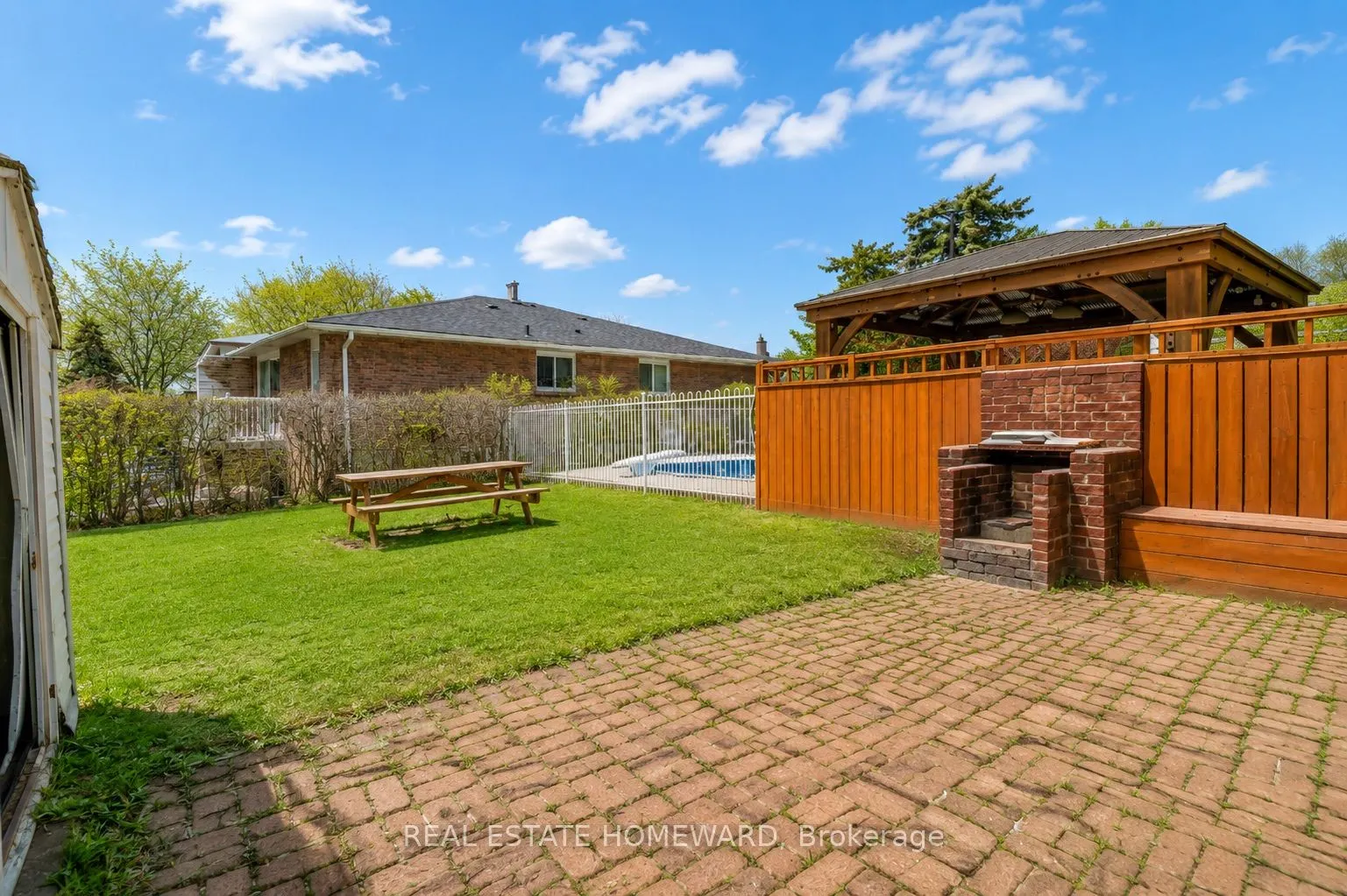 783 Dodsworth Crescent