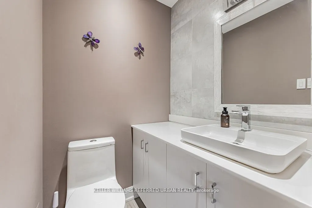 3025 Queen Frederica Drive #1007