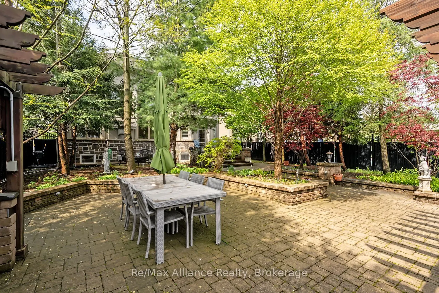 203 Burloak Drive