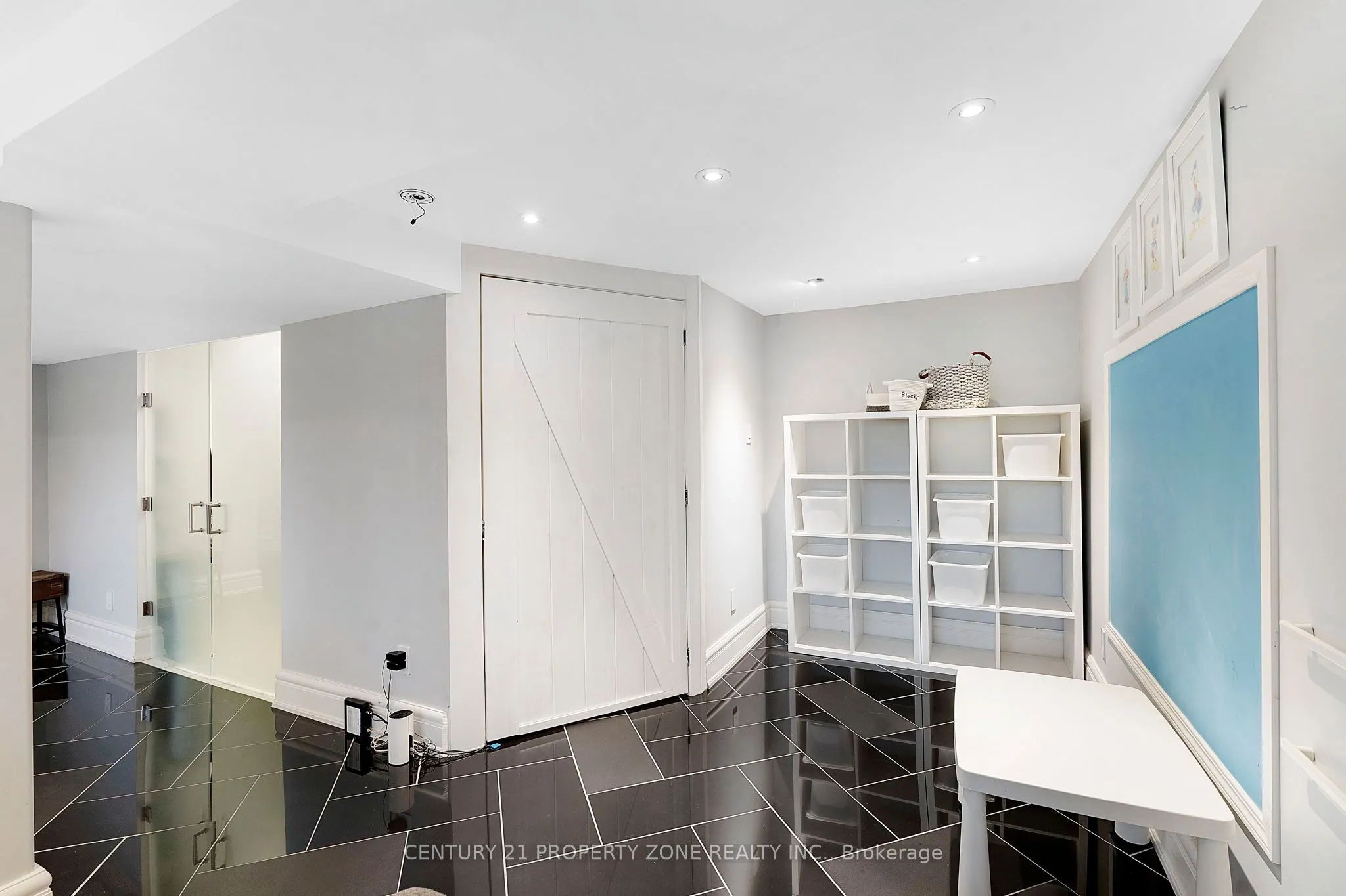 547 Pinegrove Road