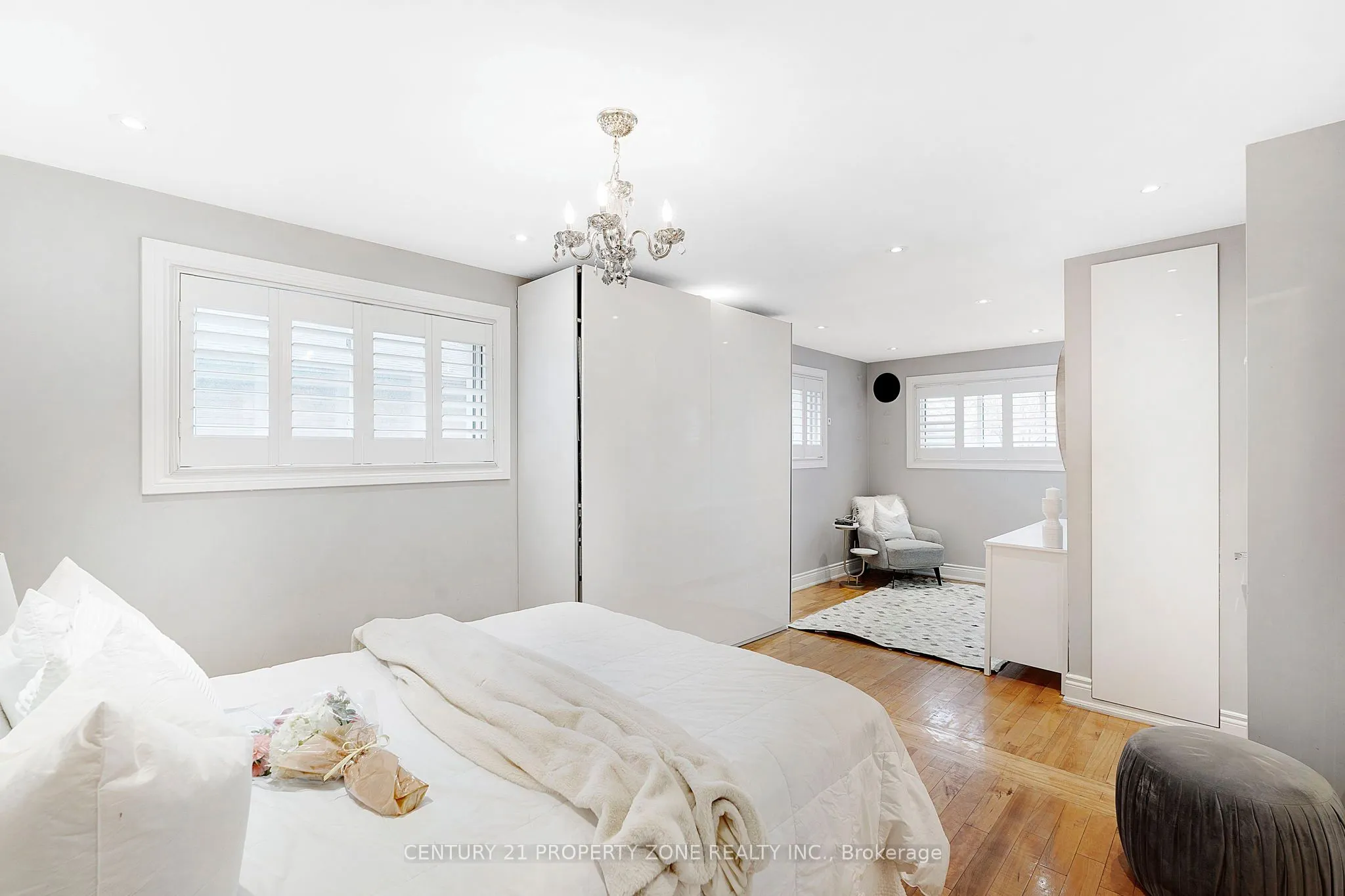 547 Pinegrove Road
