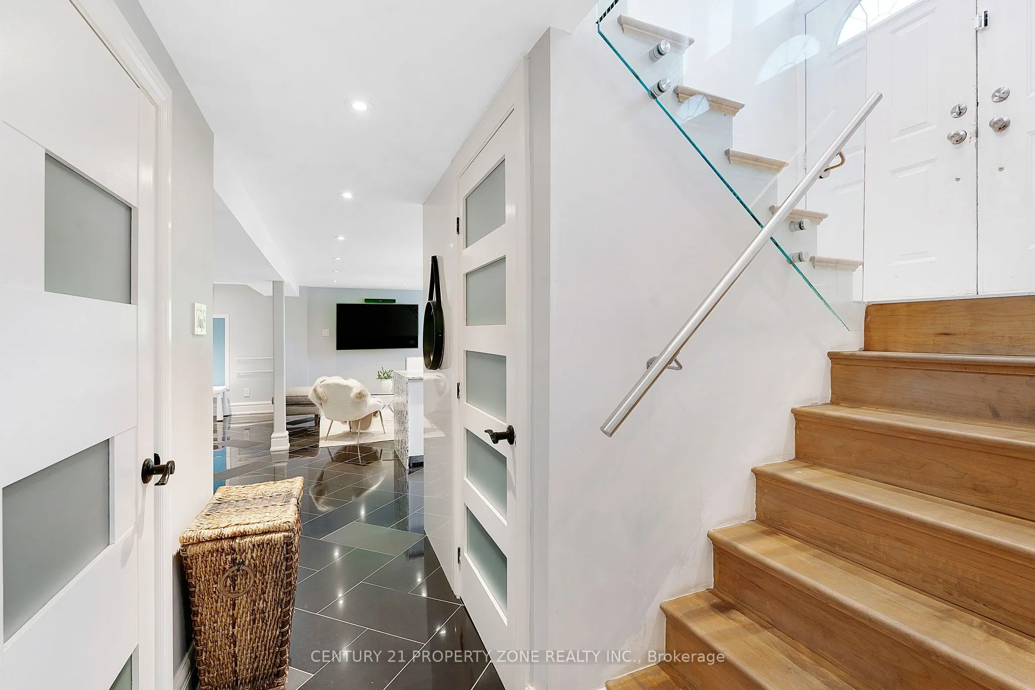 547 Pinegrove Road