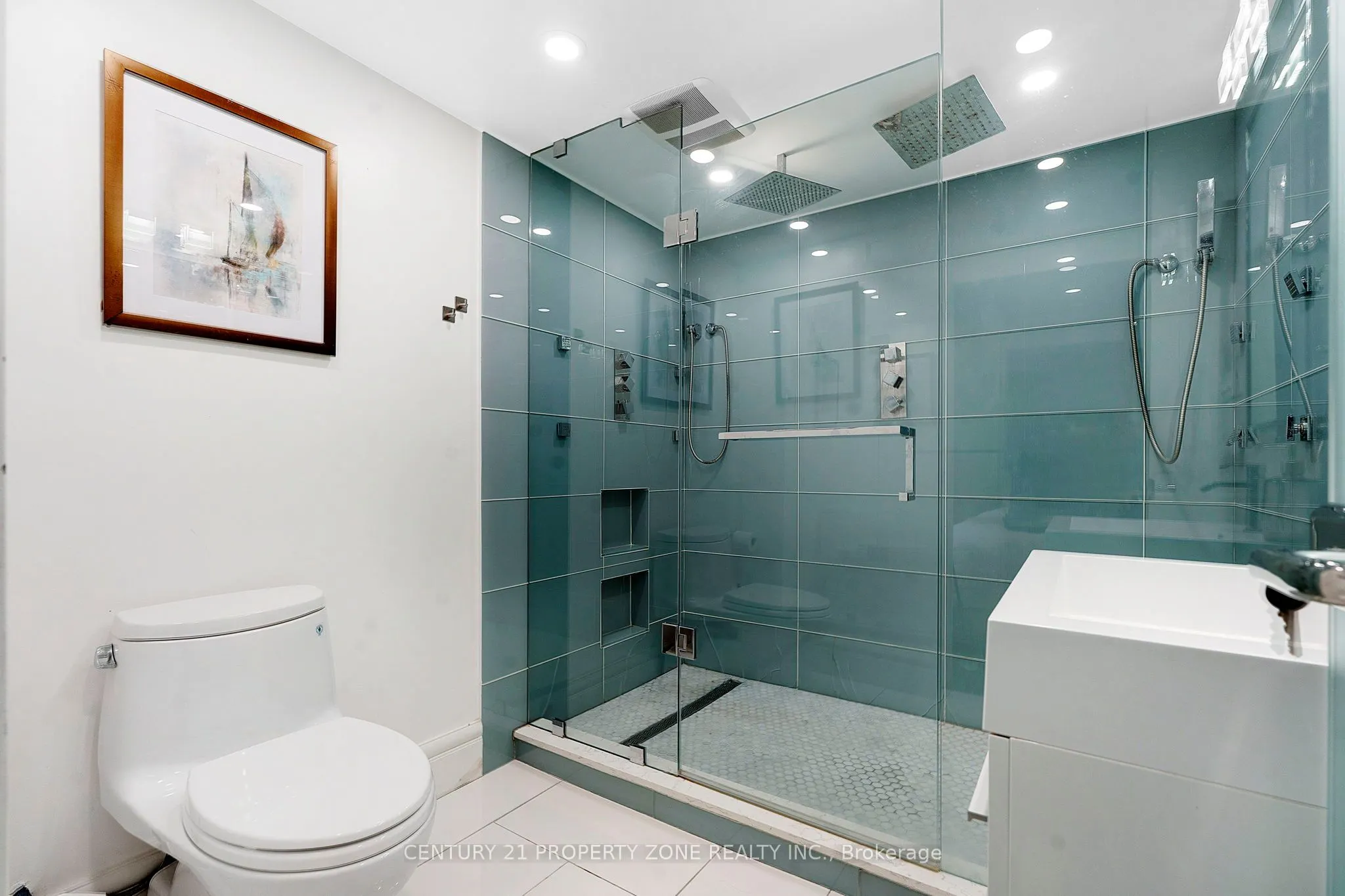 547 Pinegrove Road