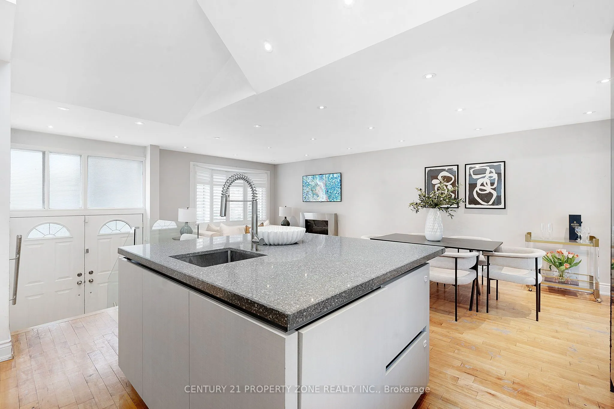 547 Pinegrove Road