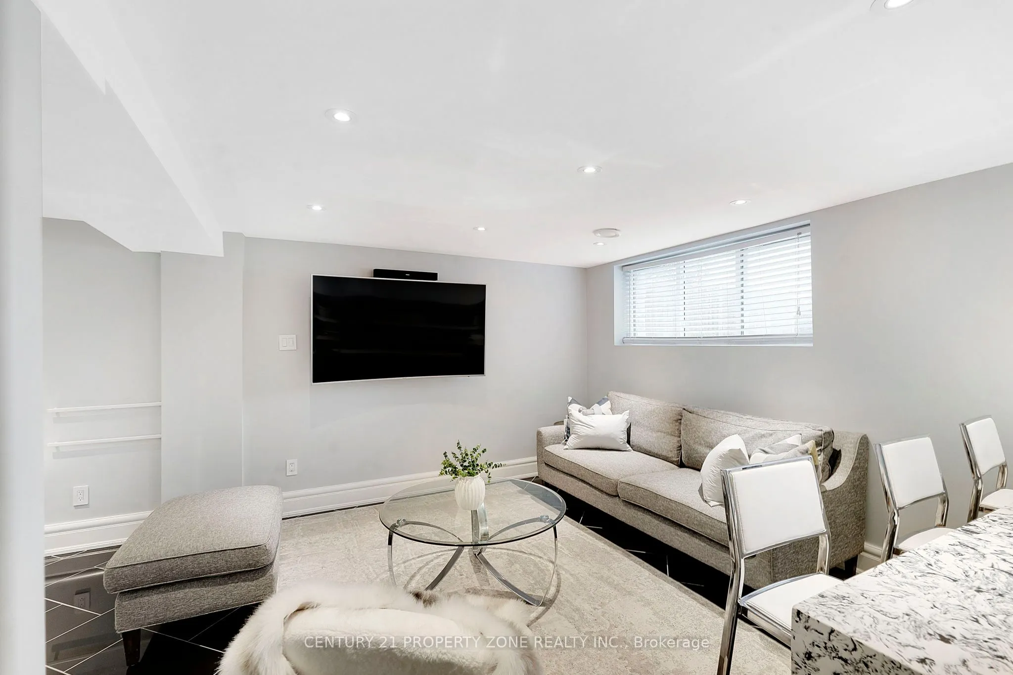 547 Pinegrove Road