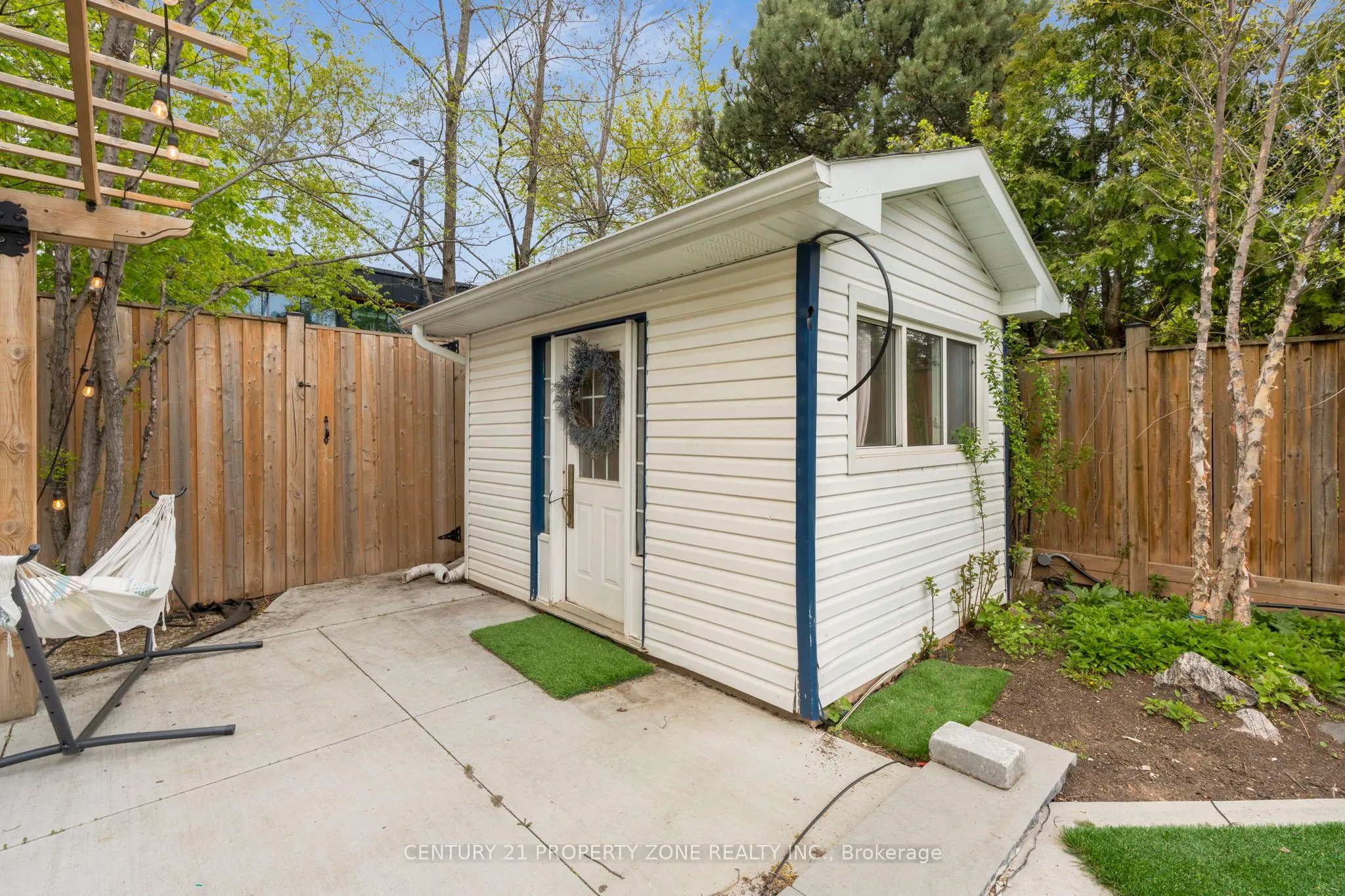 547 Pinegrove Road