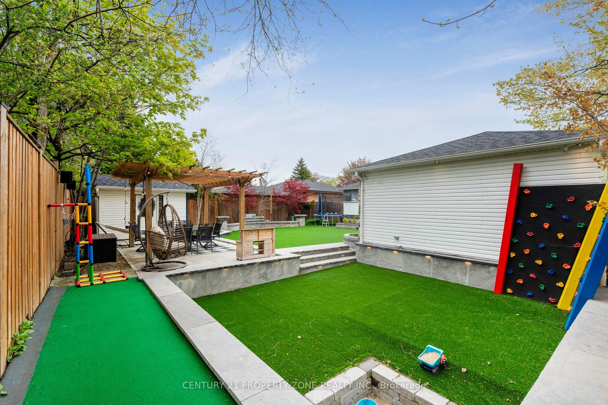 547 Pinegrove Road