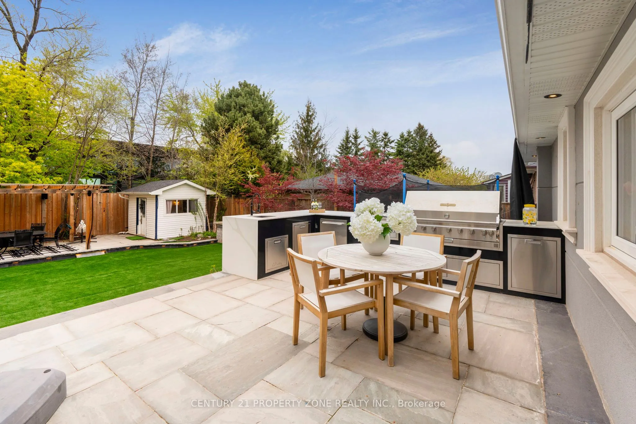 547 Pinegrove Road