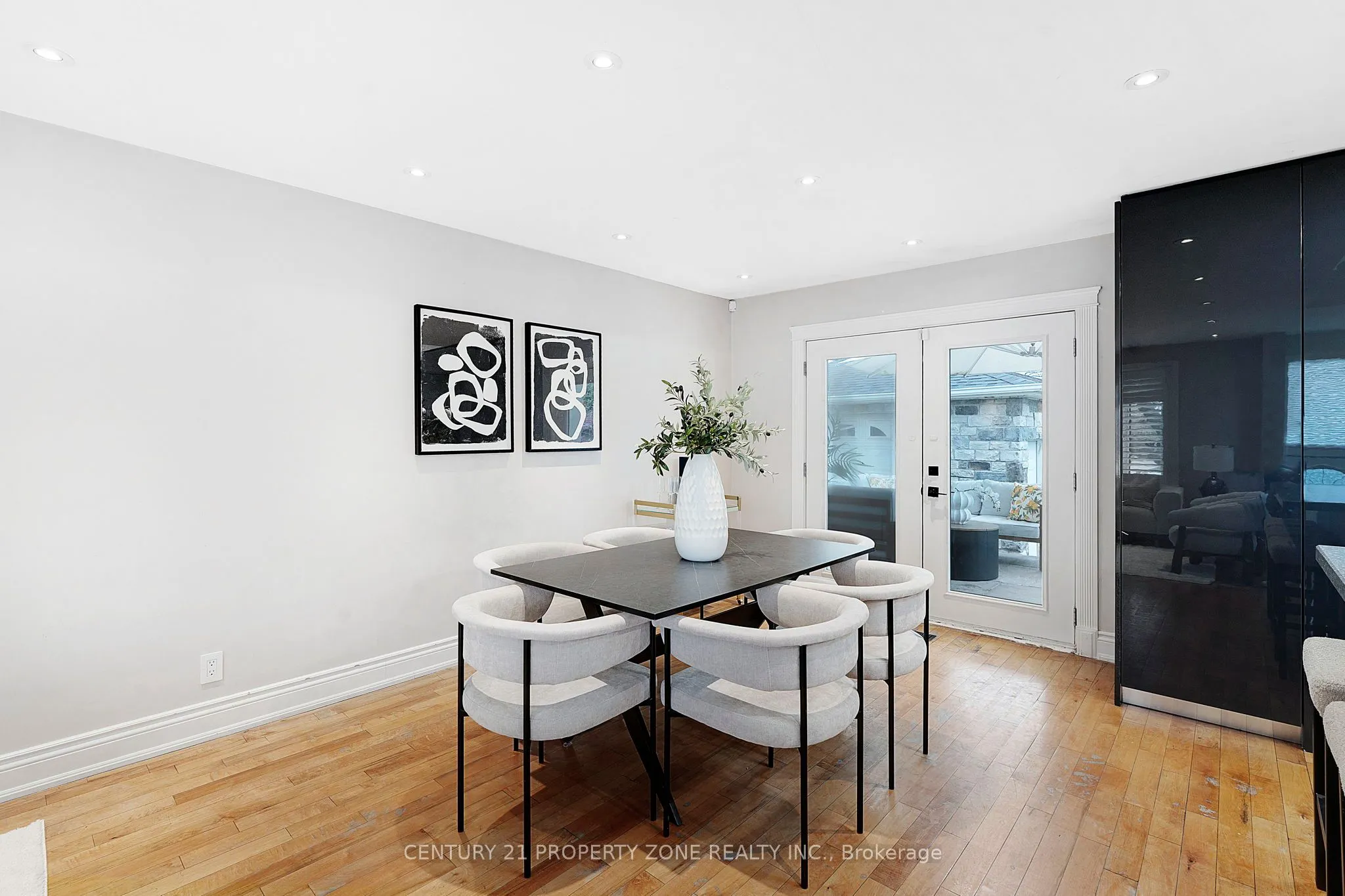 547 Pinegrove Road