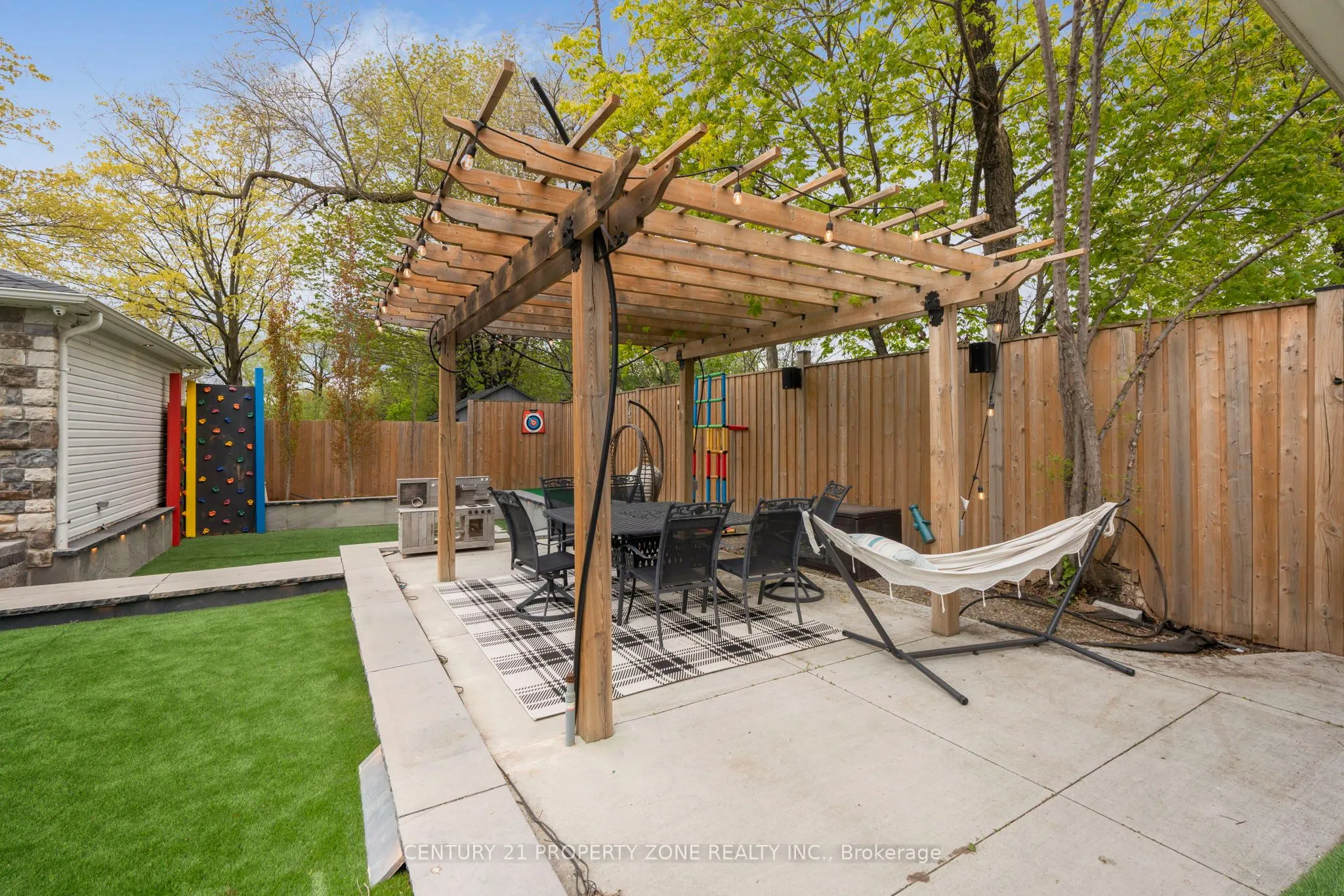 547 Pinegrove Road