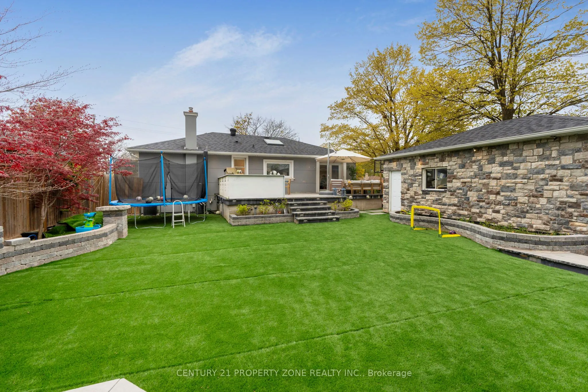 547 Pinegrove Road