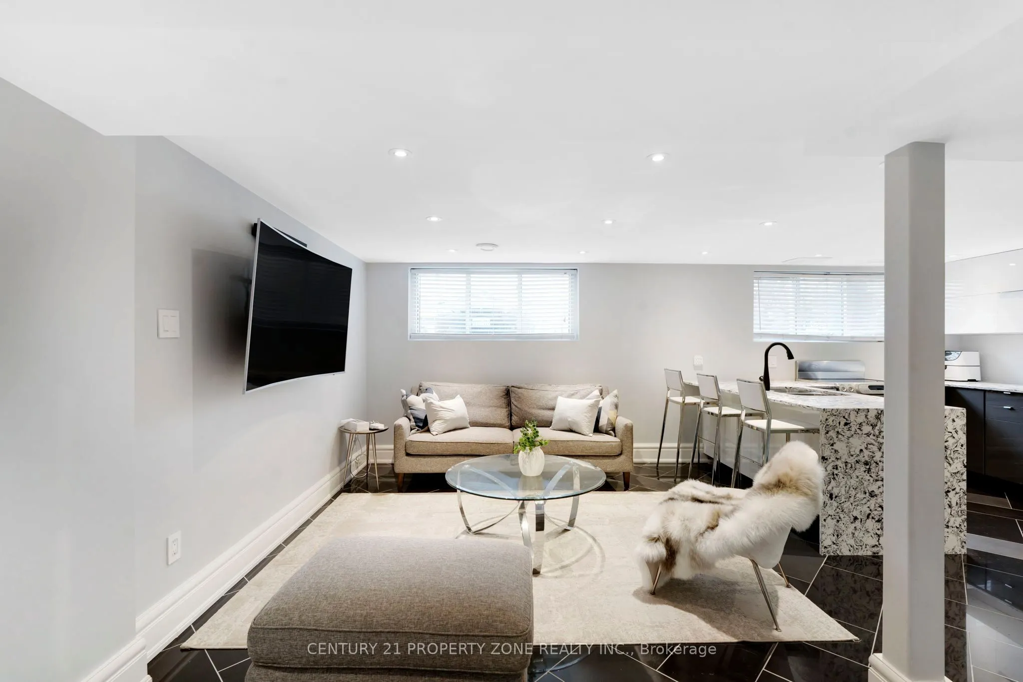 547 Pinegrove Road