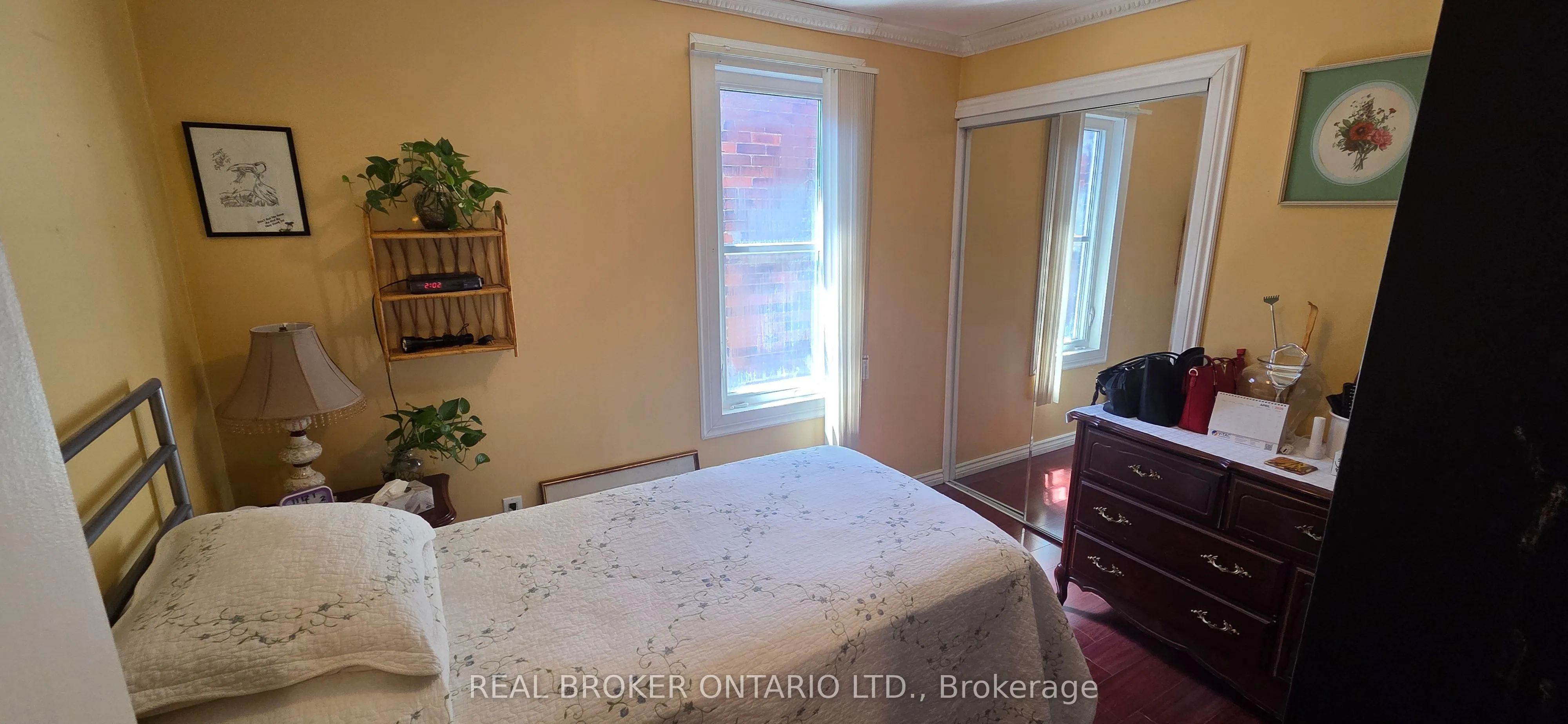 17 Howard Park Avenue