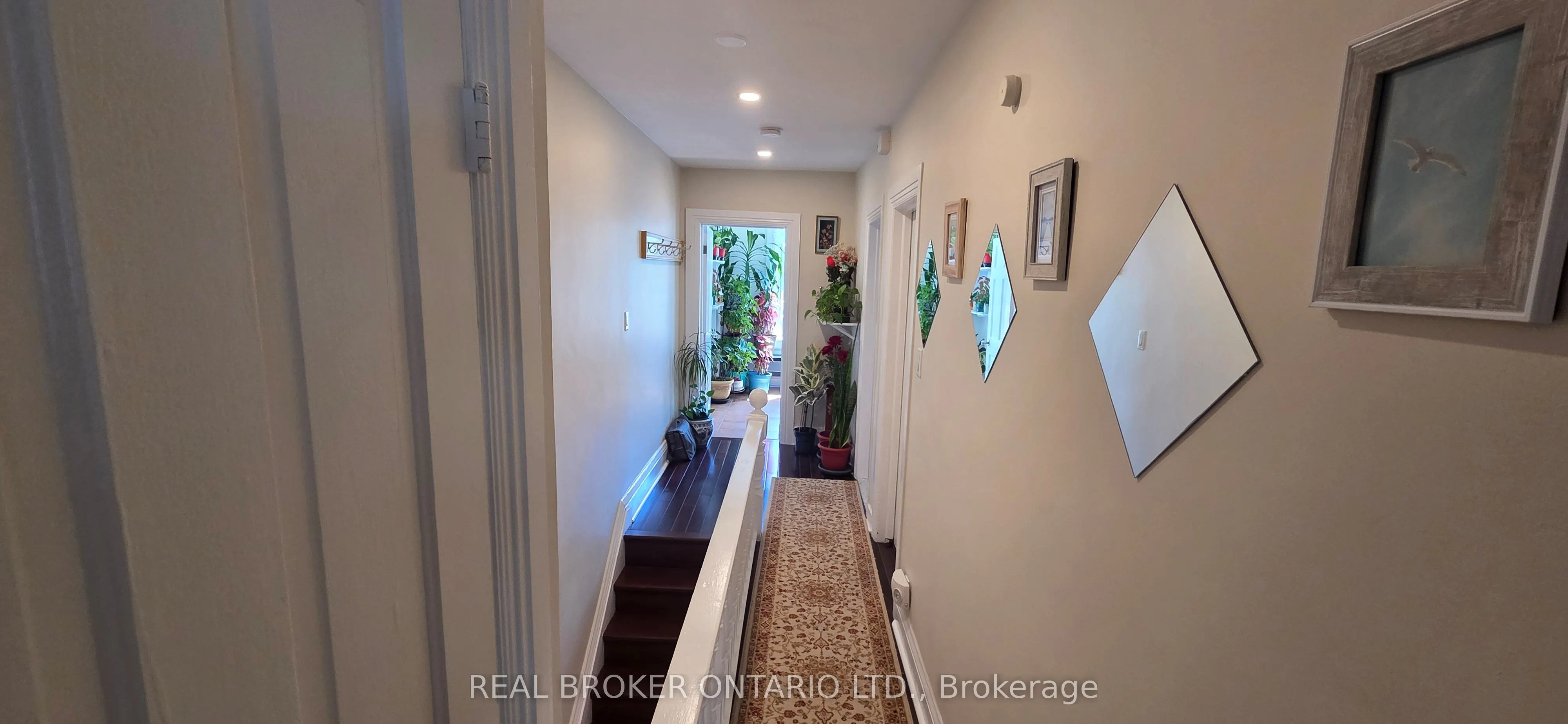 17 Howard Park Avenue