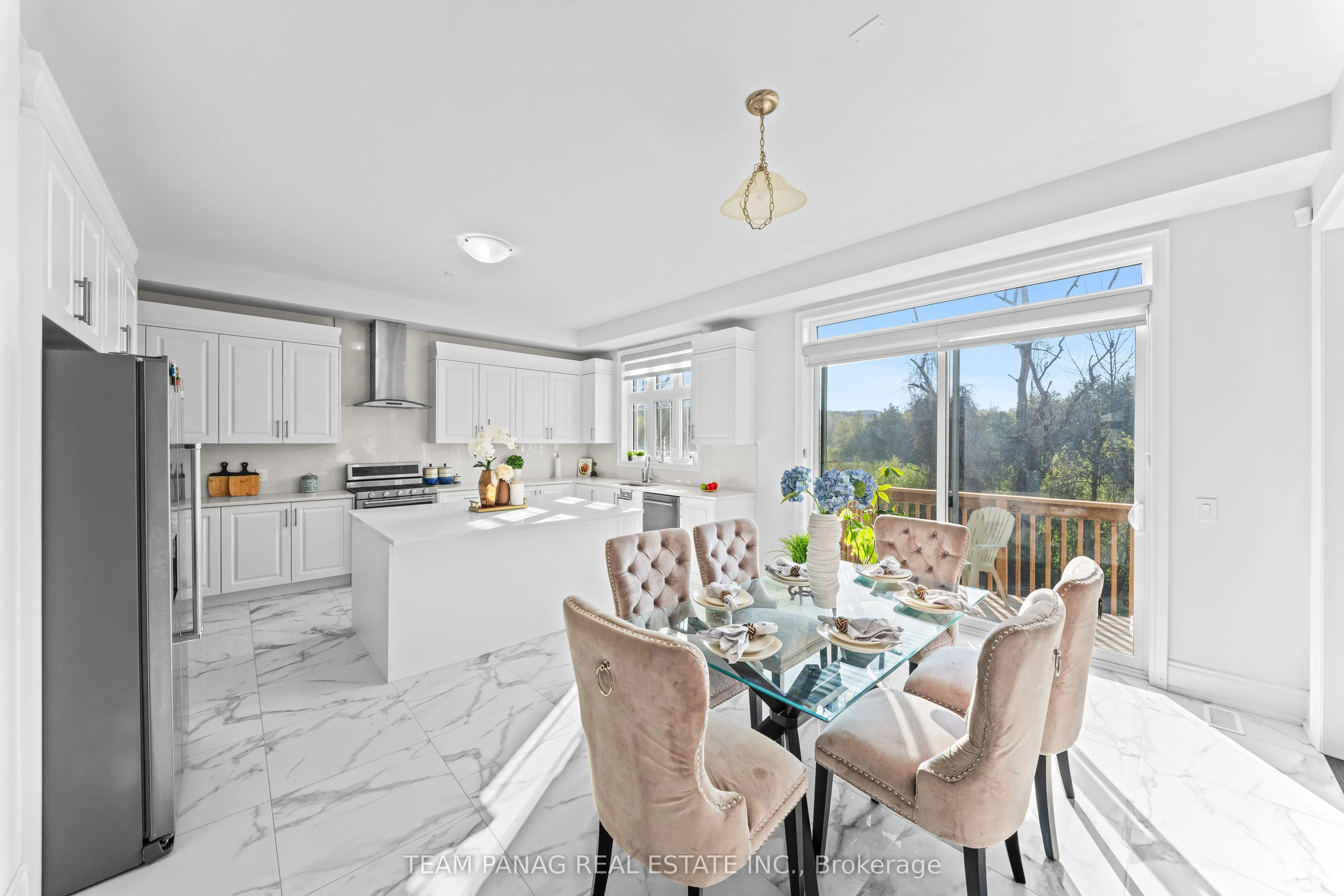 91 Raspberry Ridge Avenue