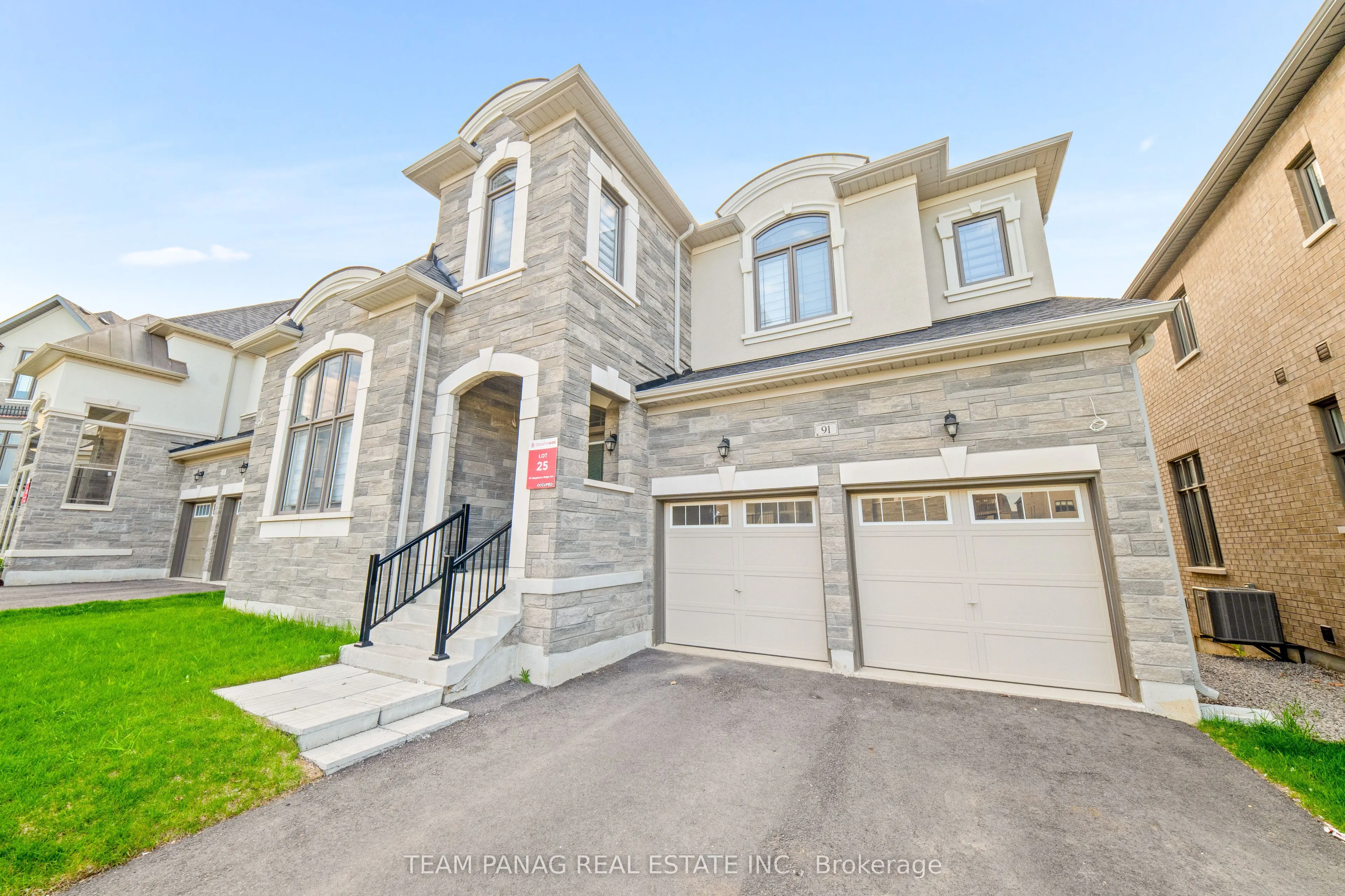 91 Raspberry Ridge Avenue