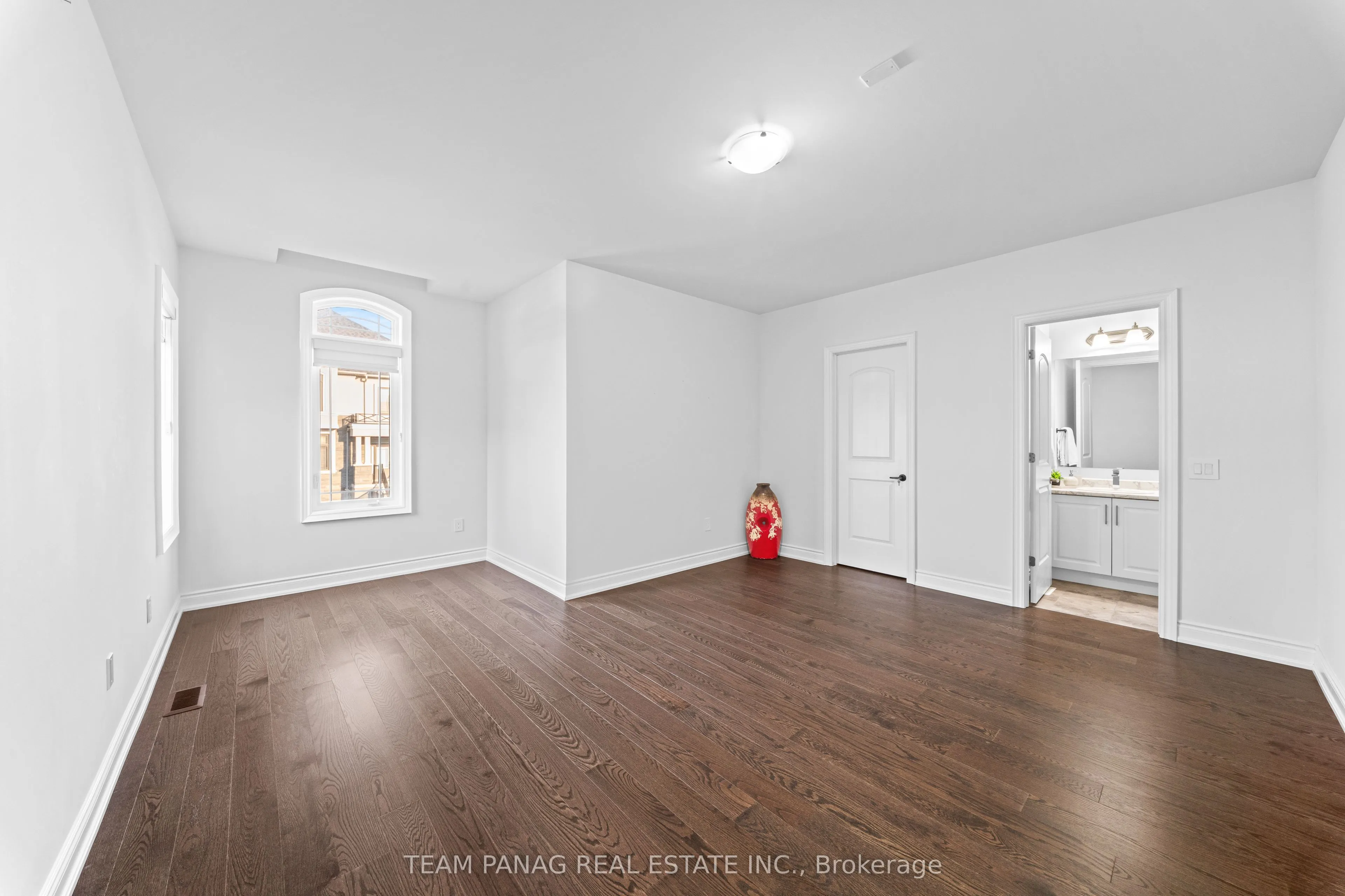 91 Raspberry Ridge Avenue