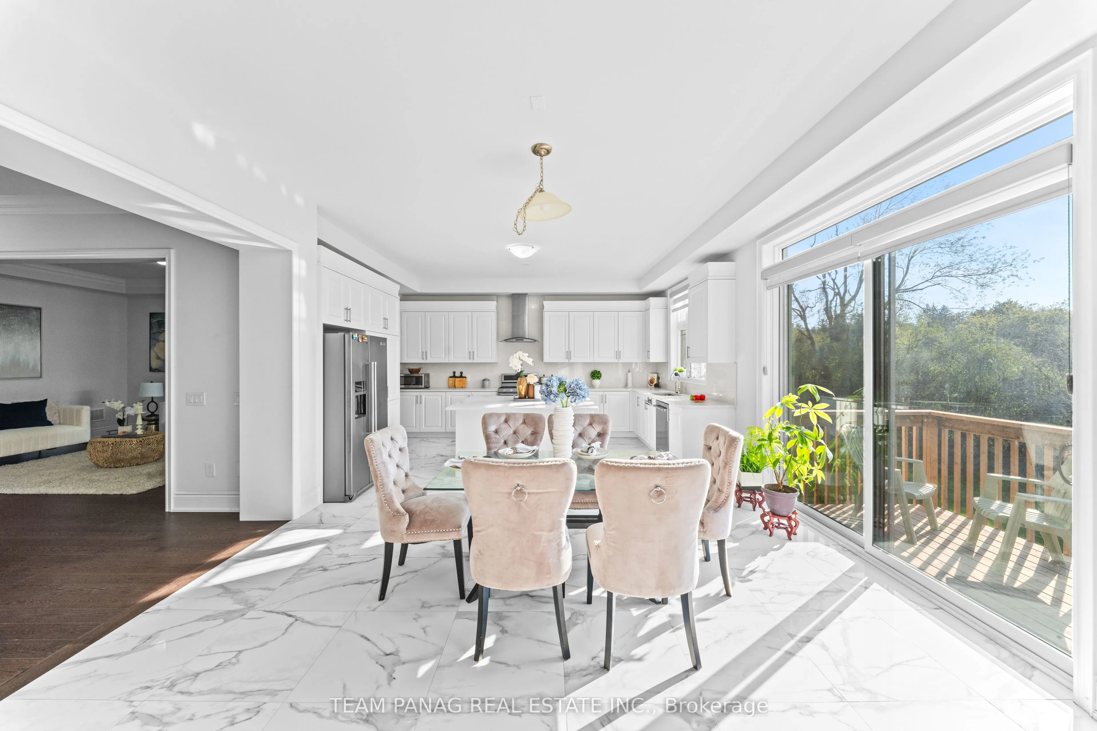 91 Raspberry Ridge Avenue