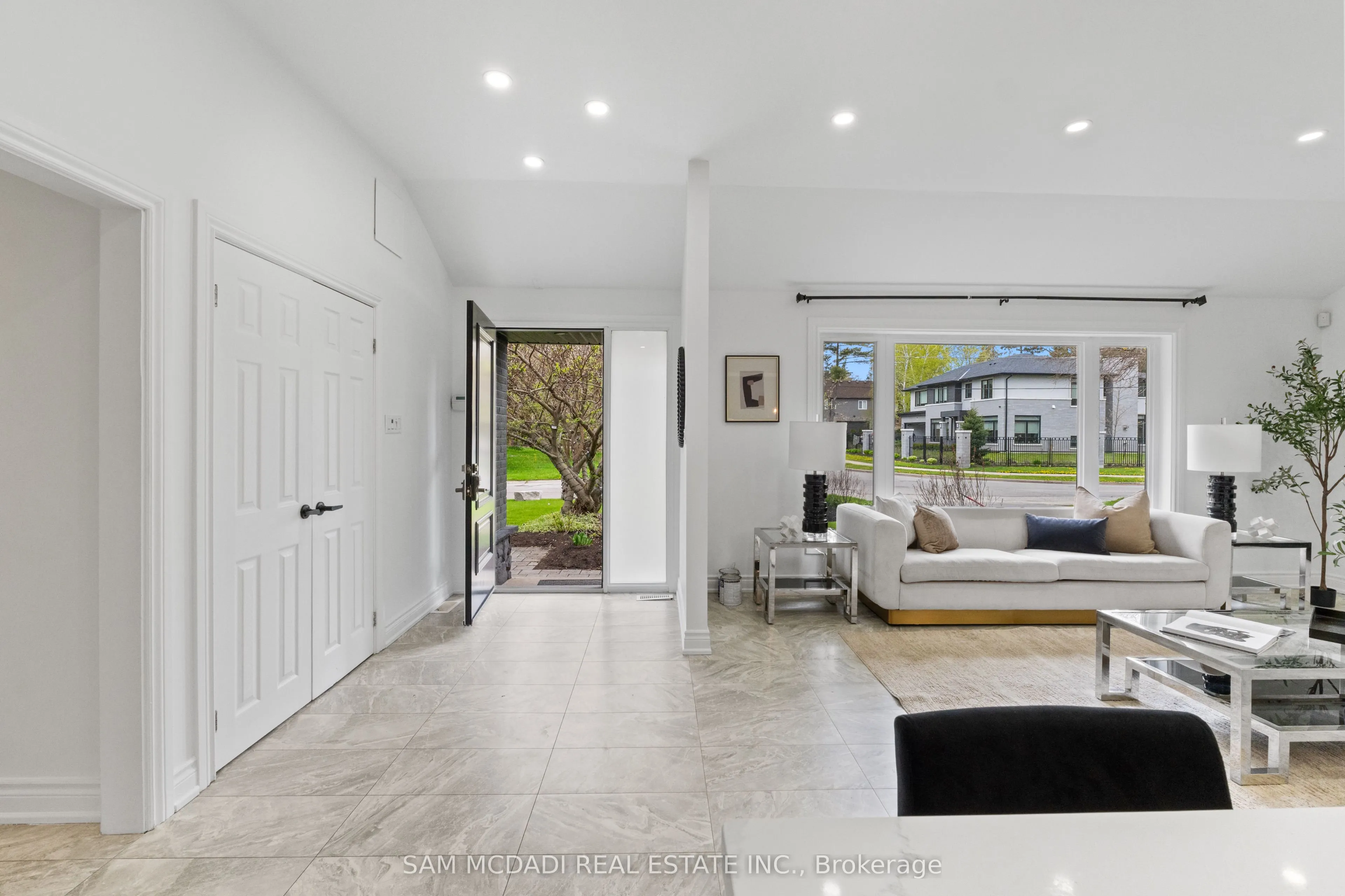 927 Ingersoll Court