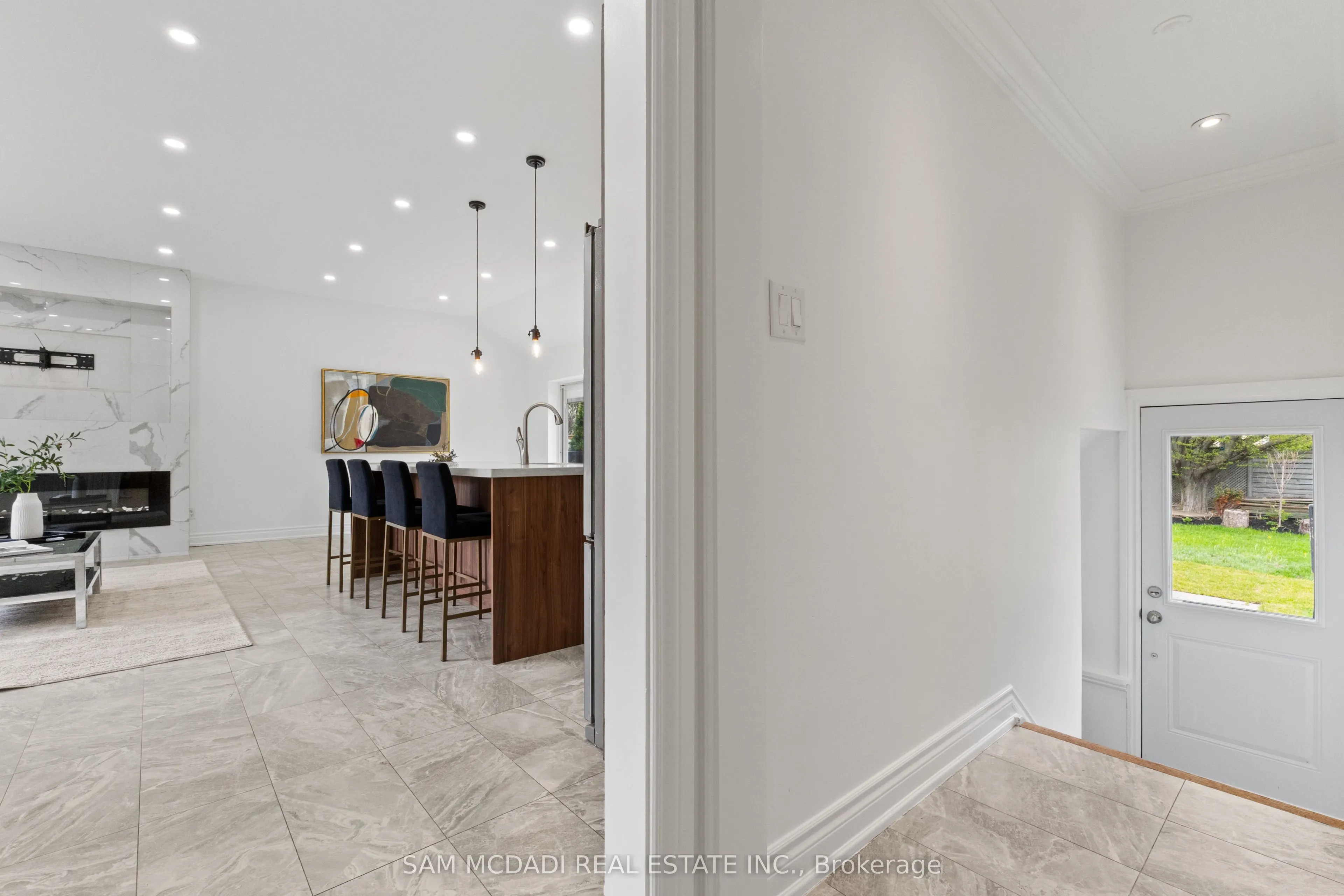 927 Ingersoll Court