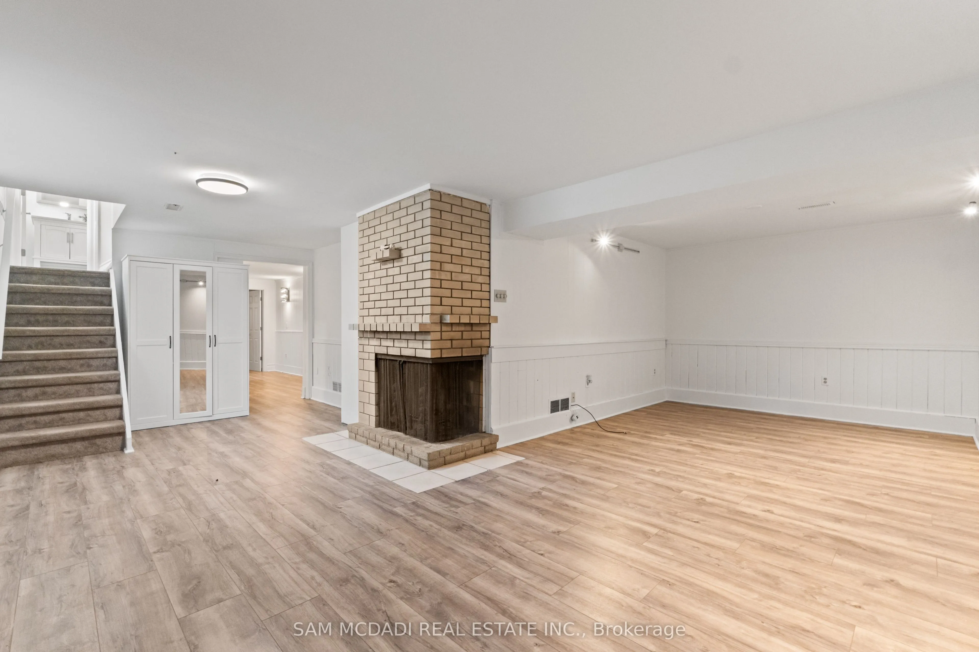 927 Ingersoll Court