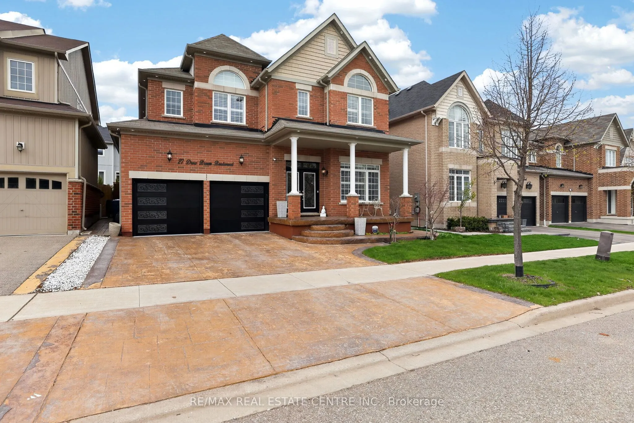 27 Drew Brown Boulevard