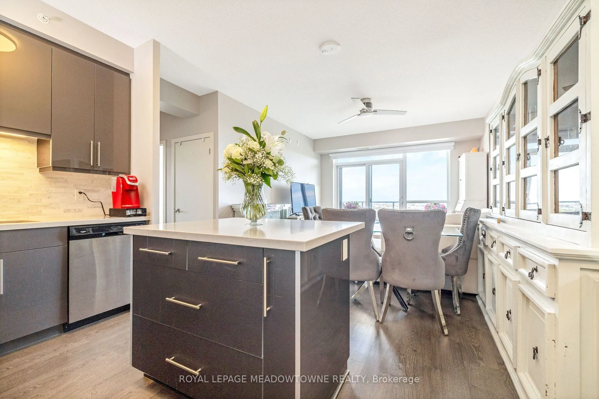 2093 Fairview Street #1902
