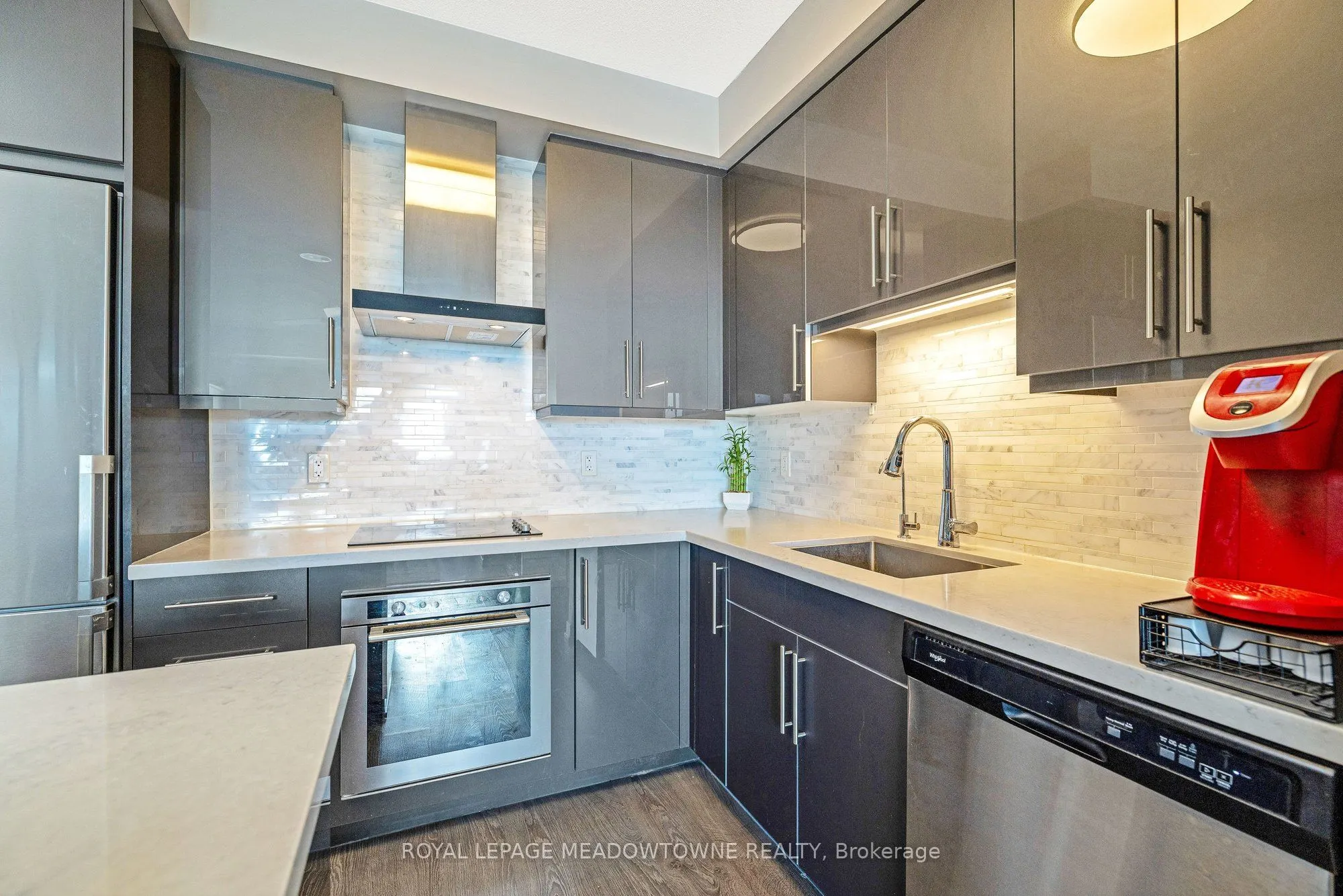 2093 Fairview Street #1902