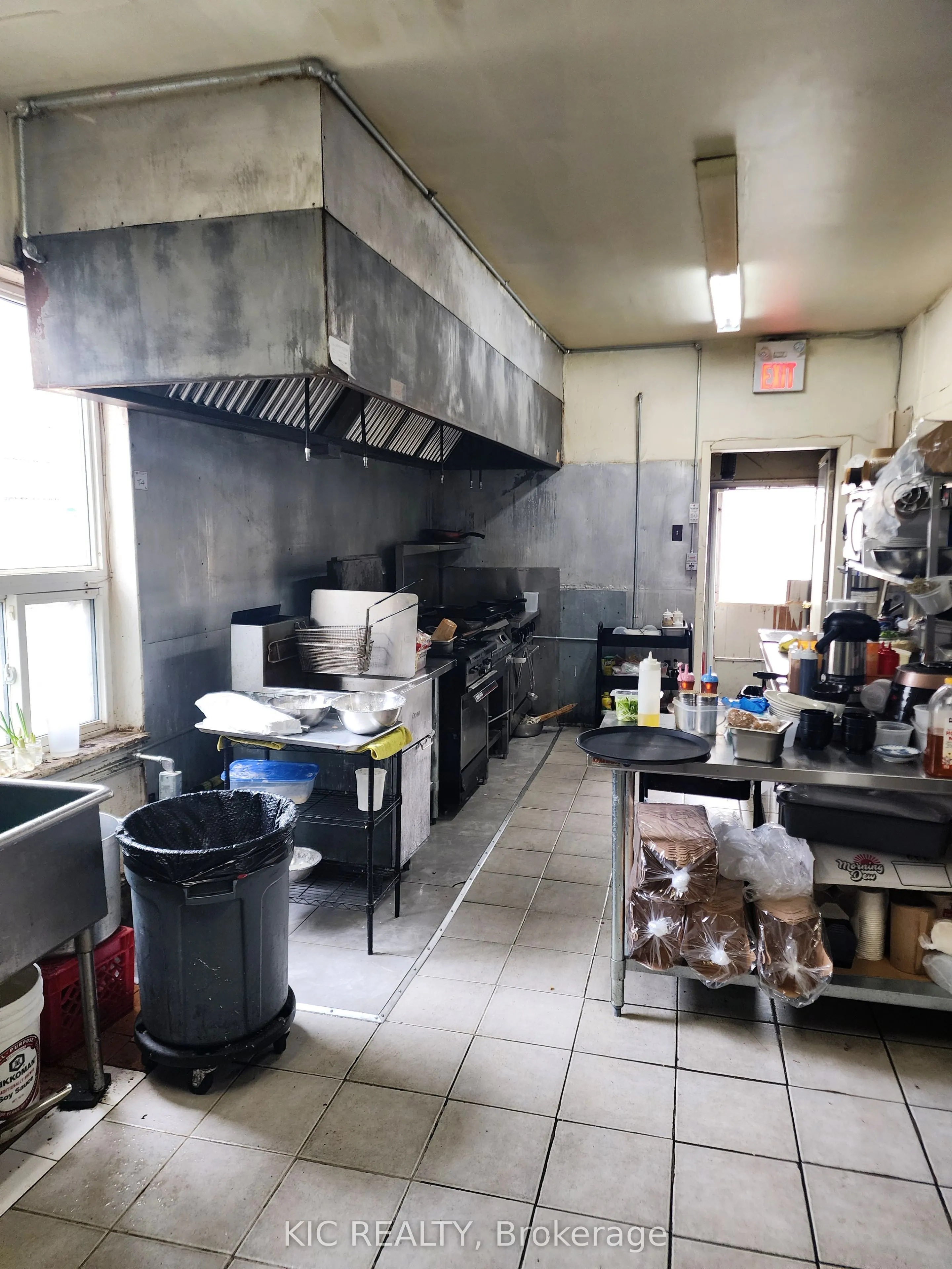 10 Mill Street E #c