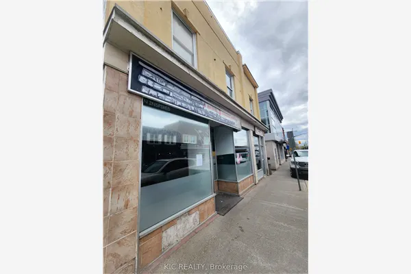 10 Mill Street E