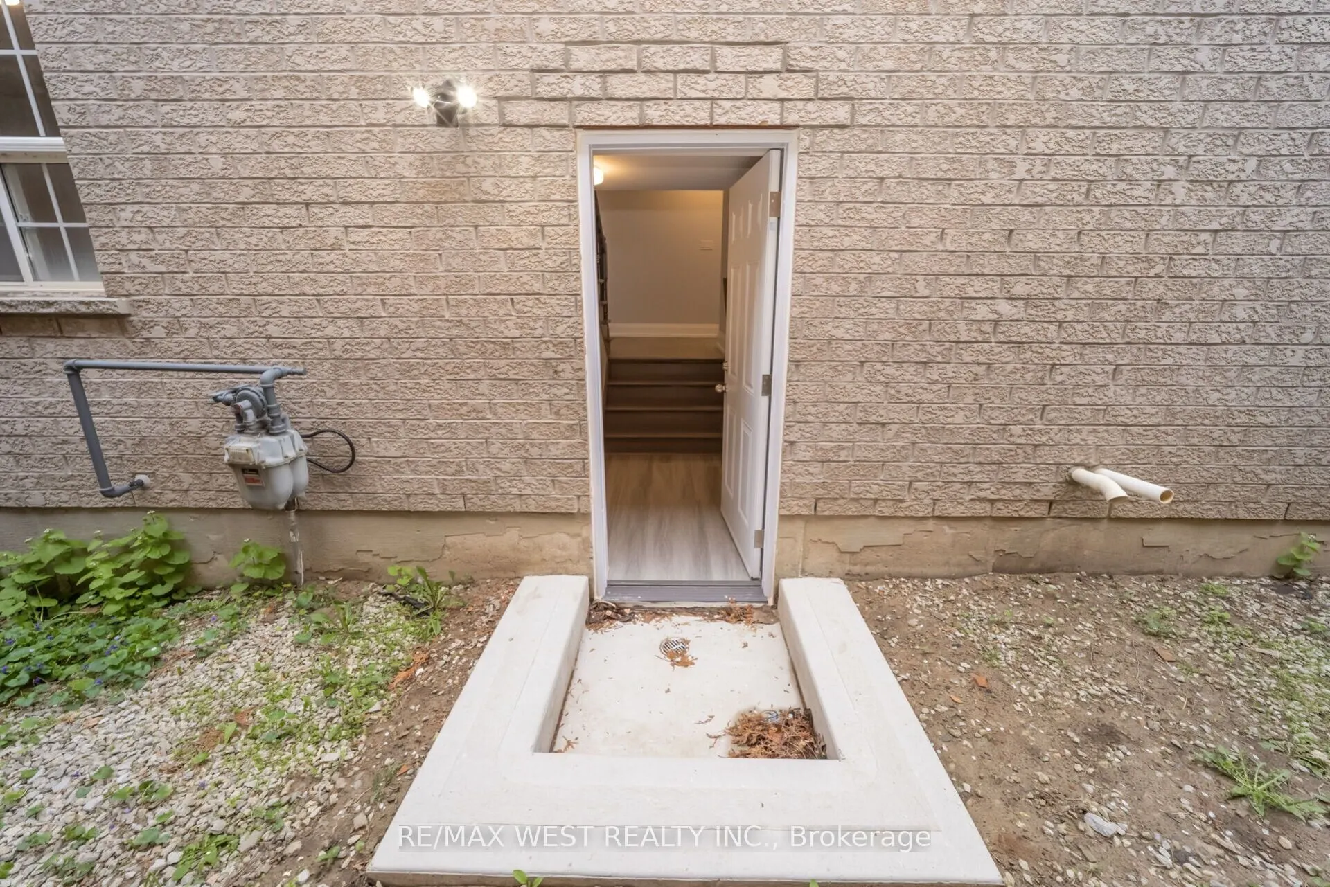 5843 Rainspring Drive