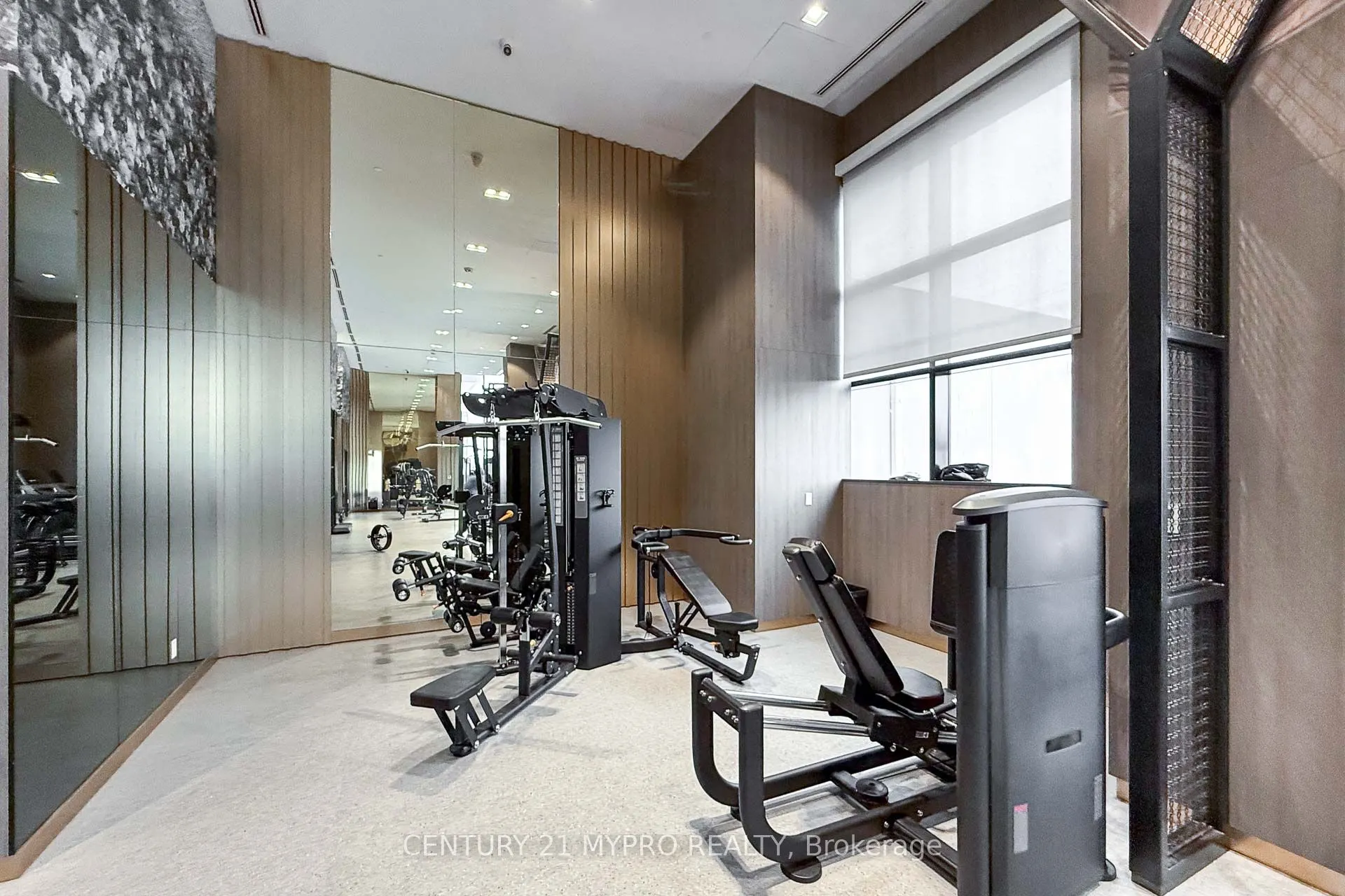 395 Dundas Street W #115