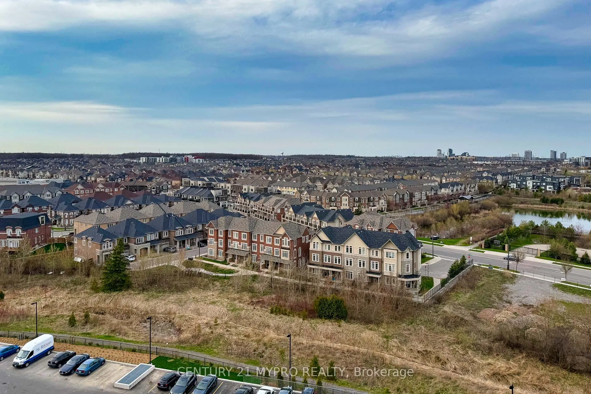 395 Dundas Street W #115