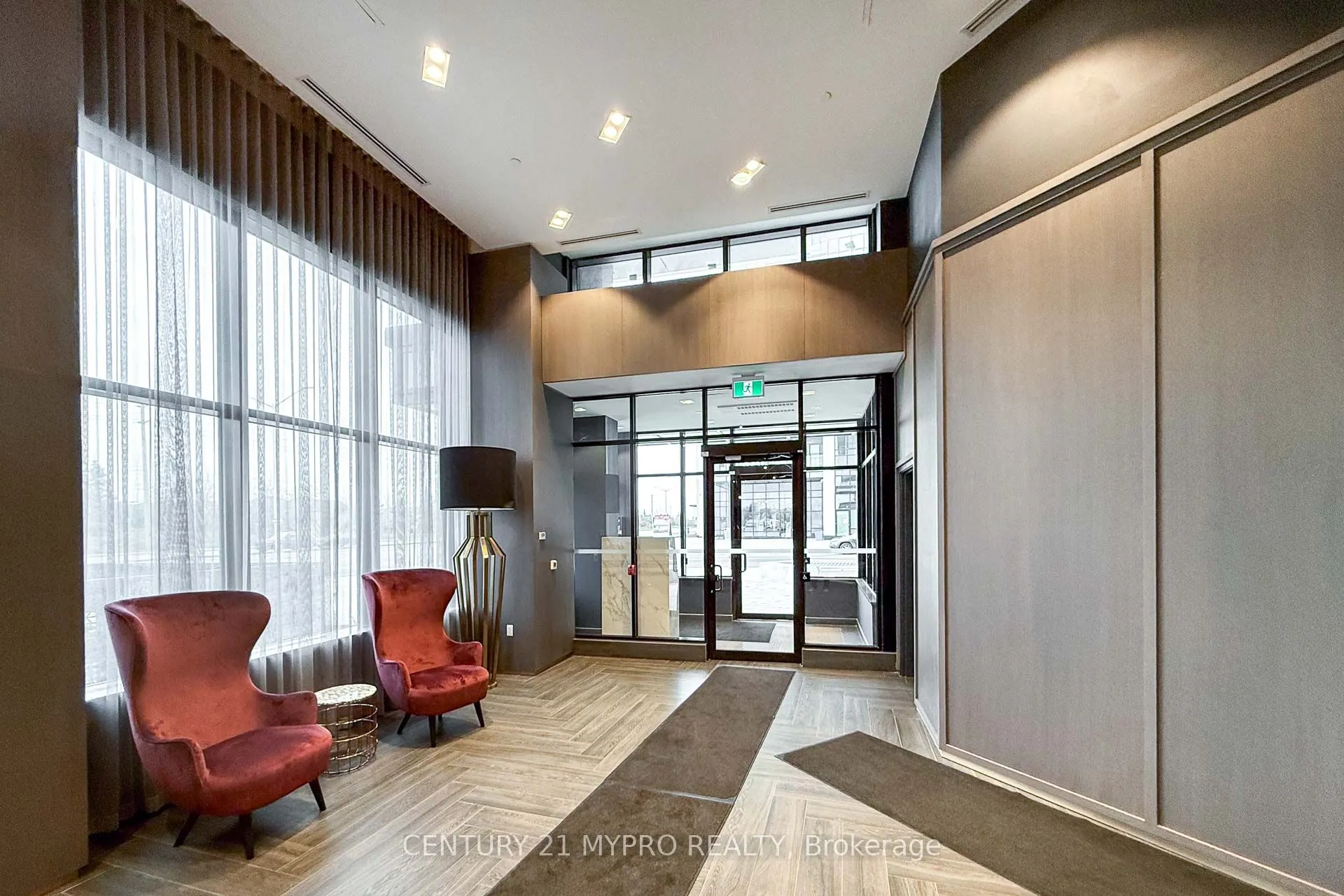 395 Dundas Street W #115