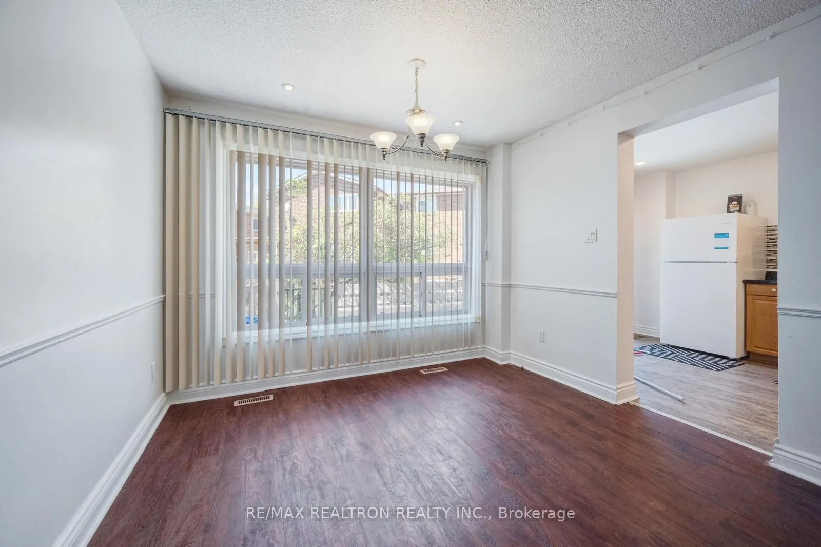 6 Albemarle Court