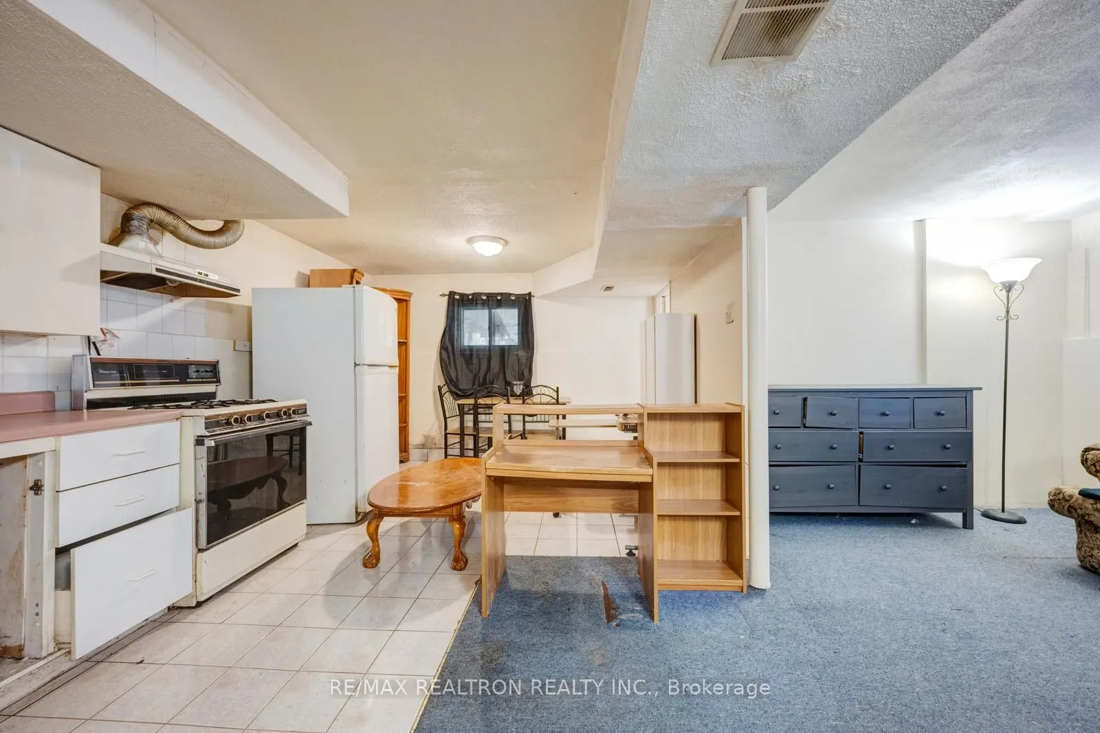 6 Albemarle Court