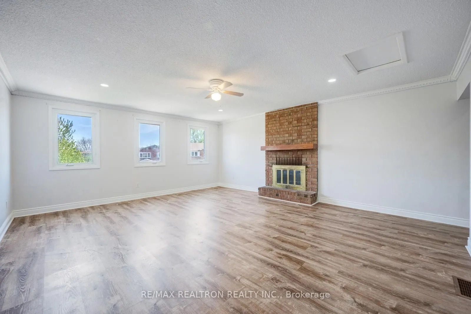6 Albemarle Court