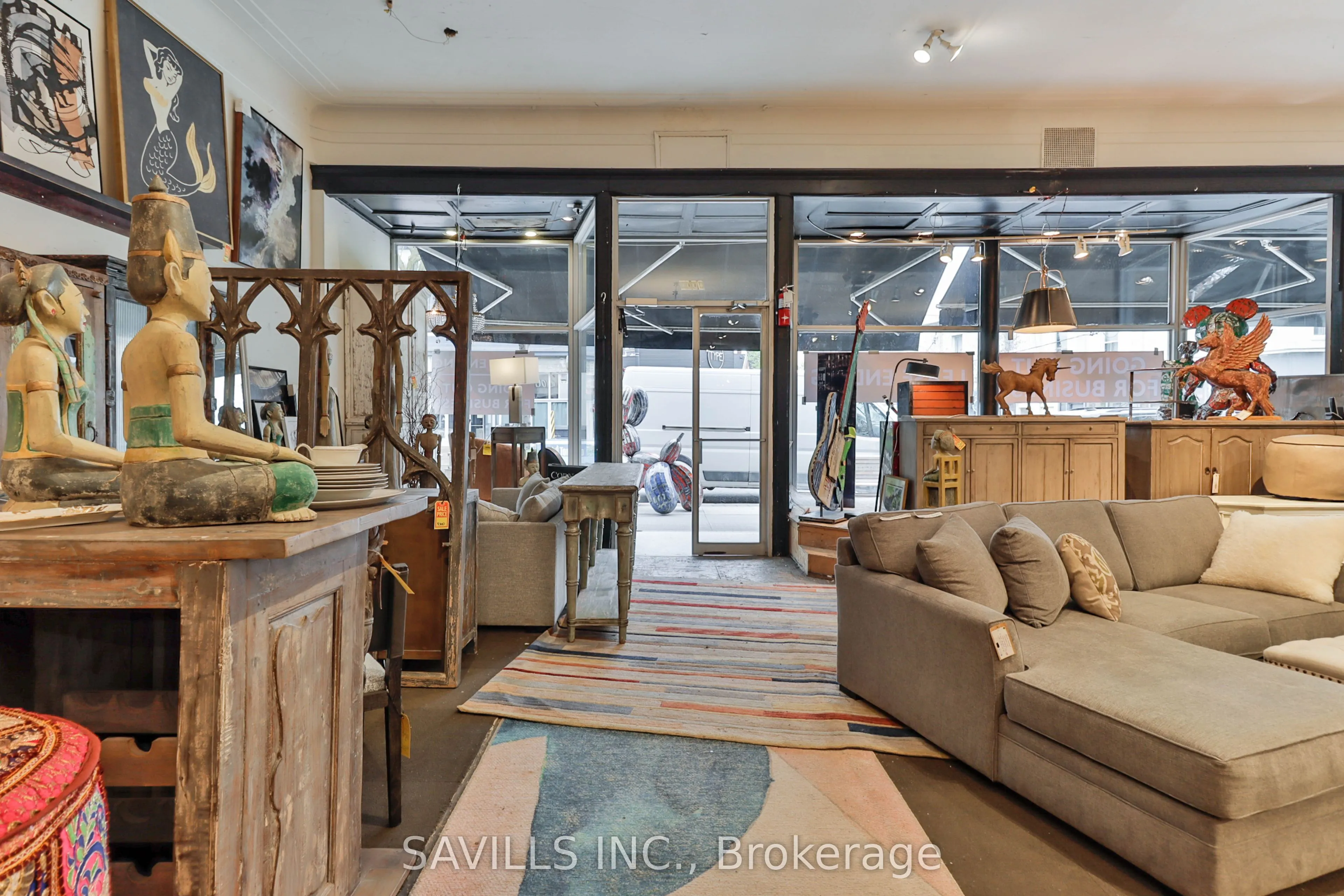 2884-2886 Dundas Street W