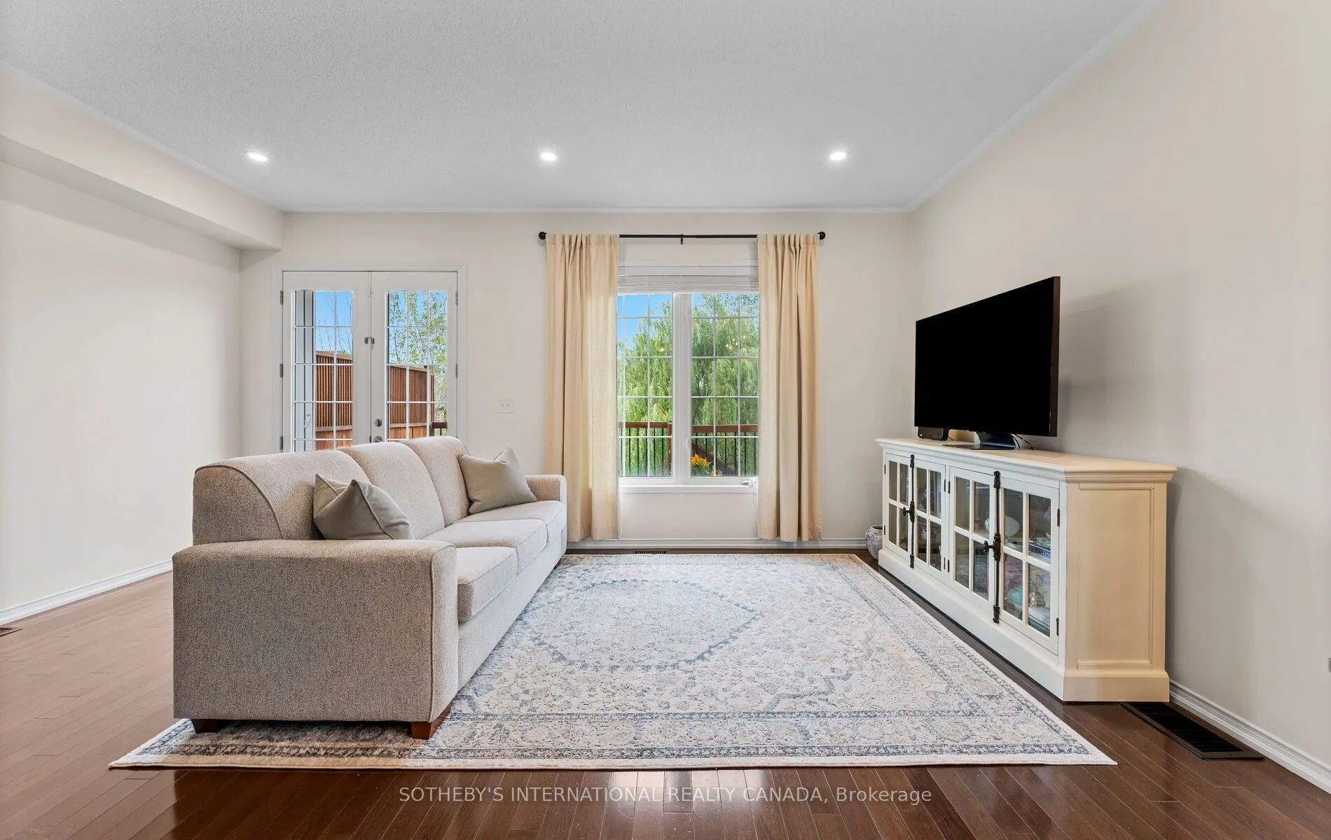 745 Farmstead Drive #21