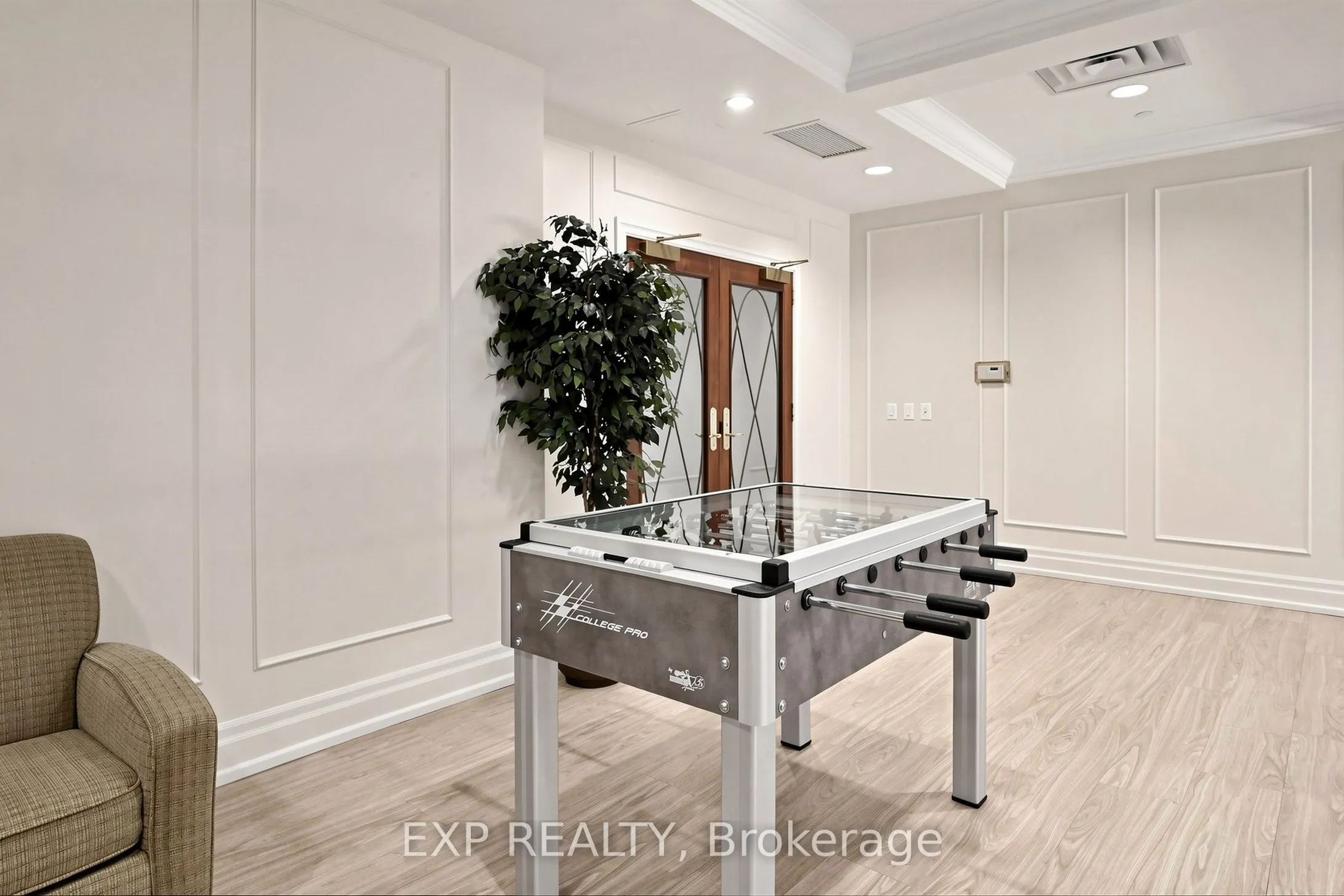 5233 Dundas Street W ##1428