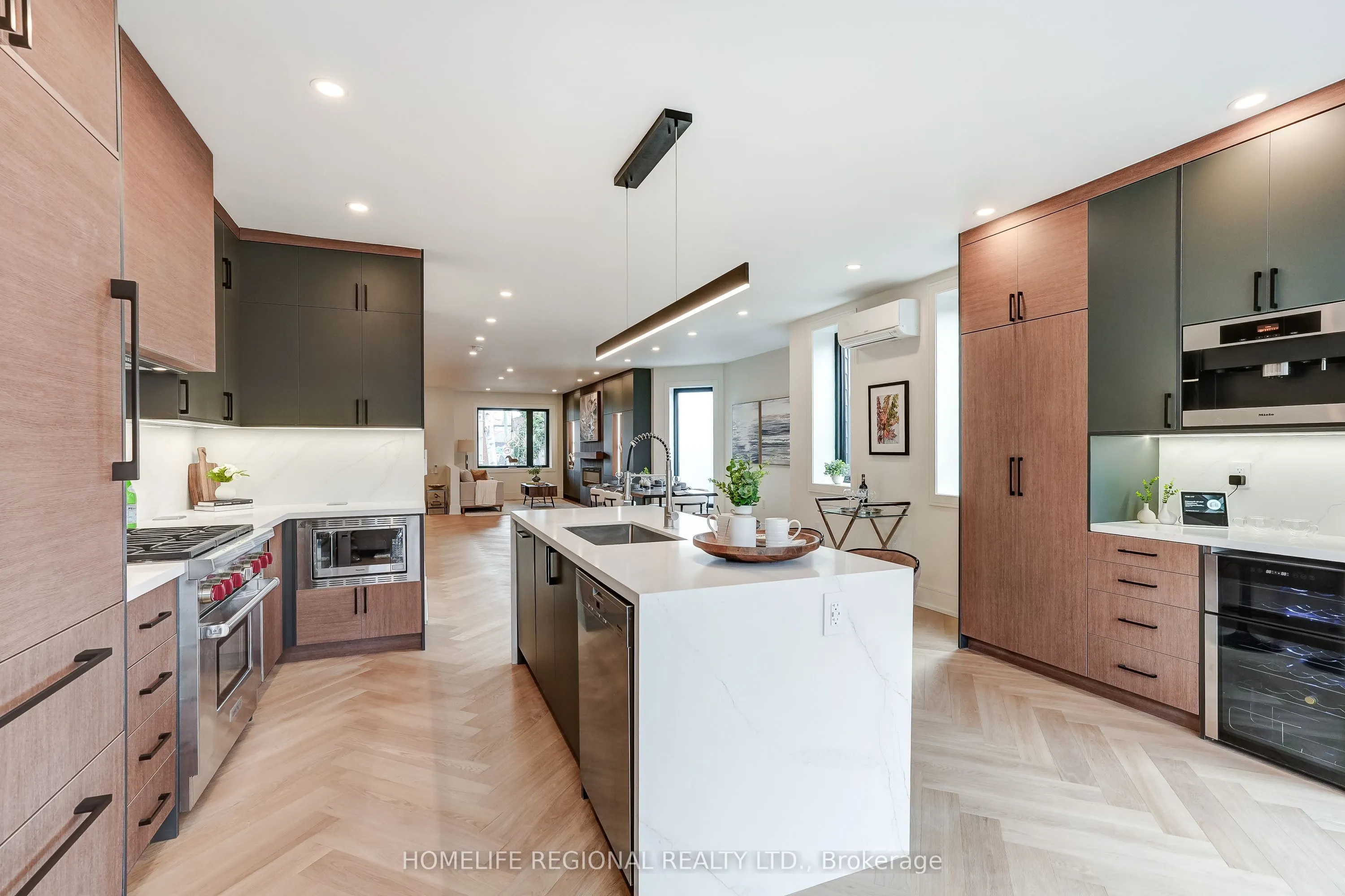 12 Macdonell Avenue