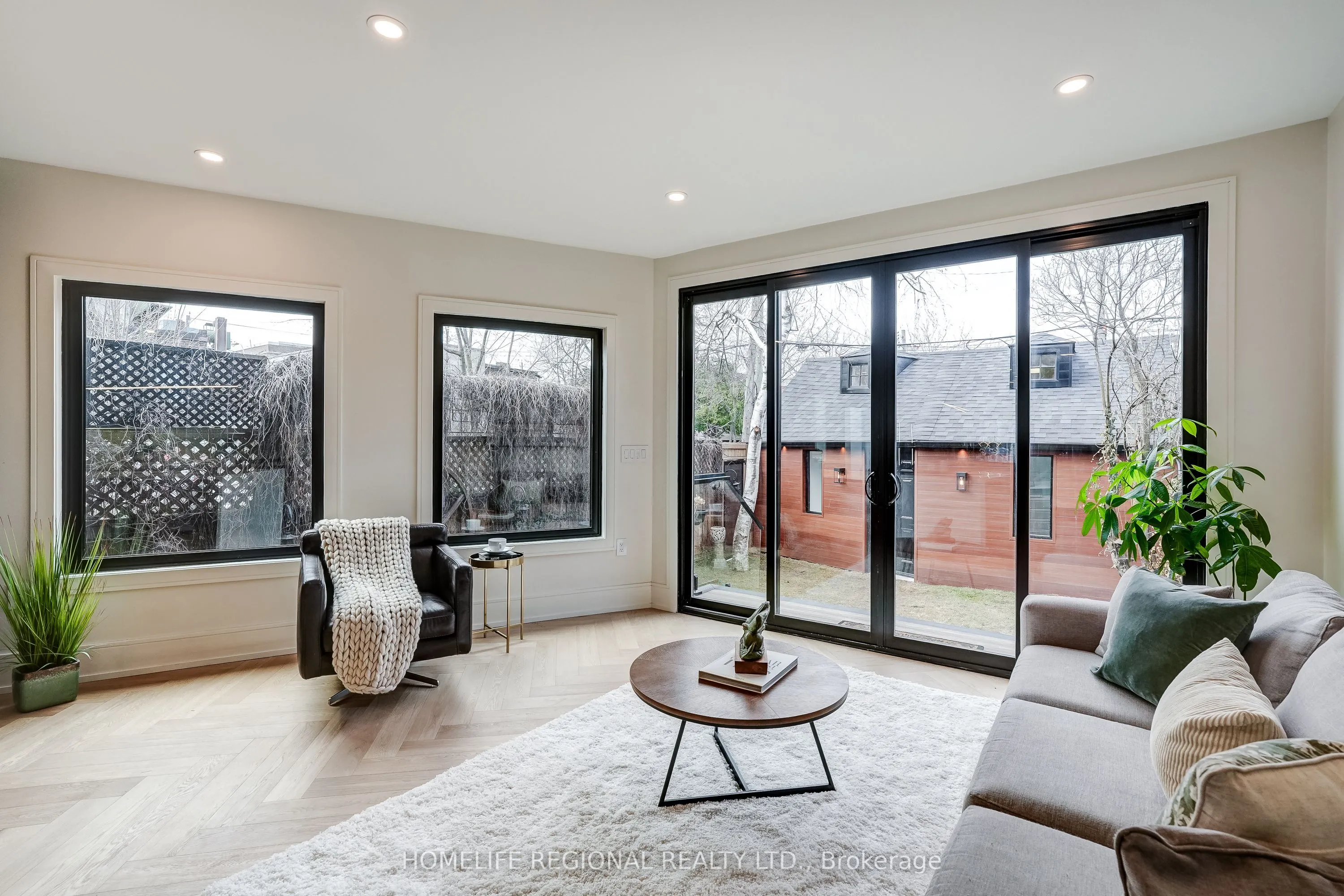 12 Macdonell Avenue
