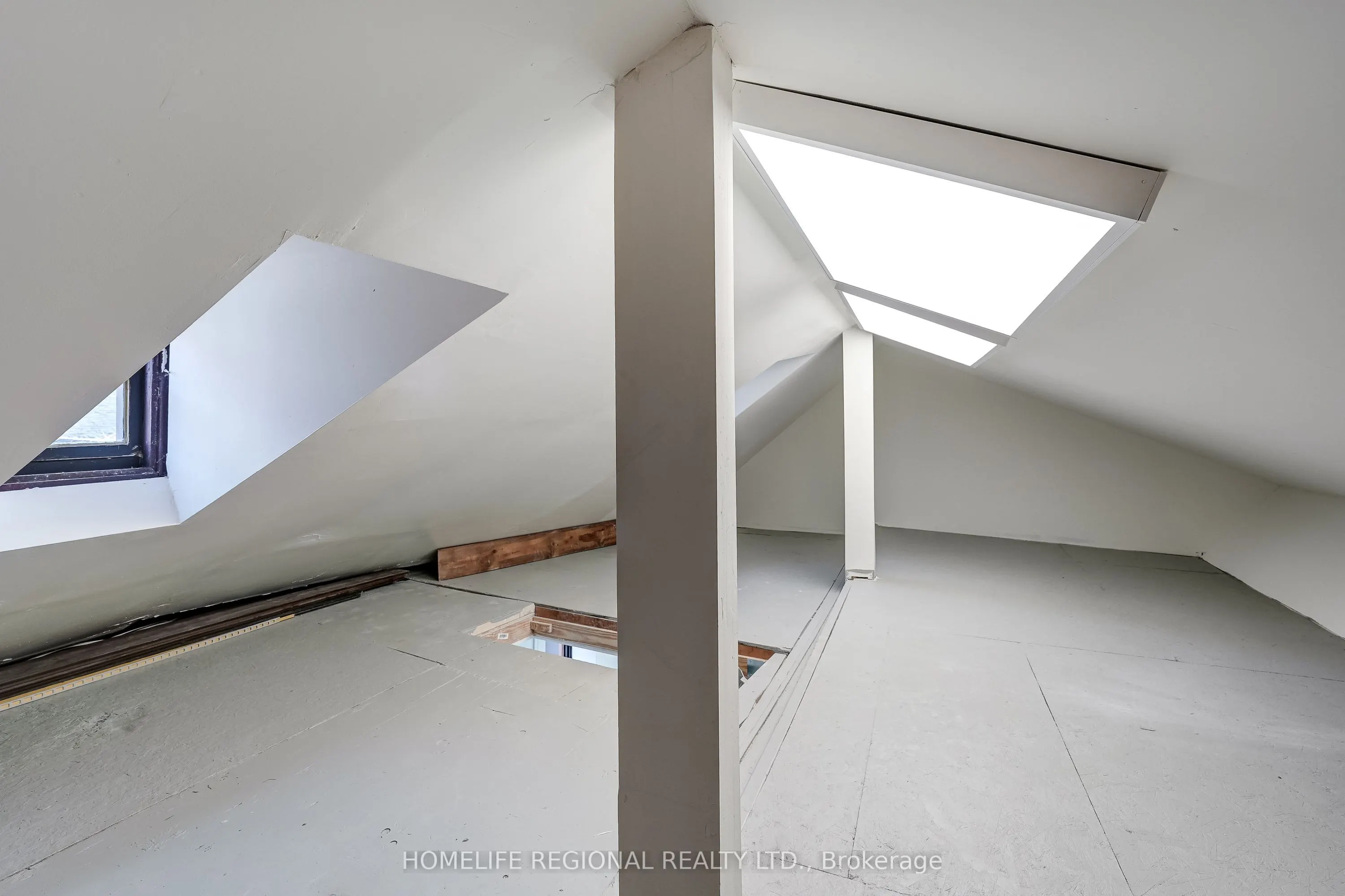 12 Macdonell Avenue